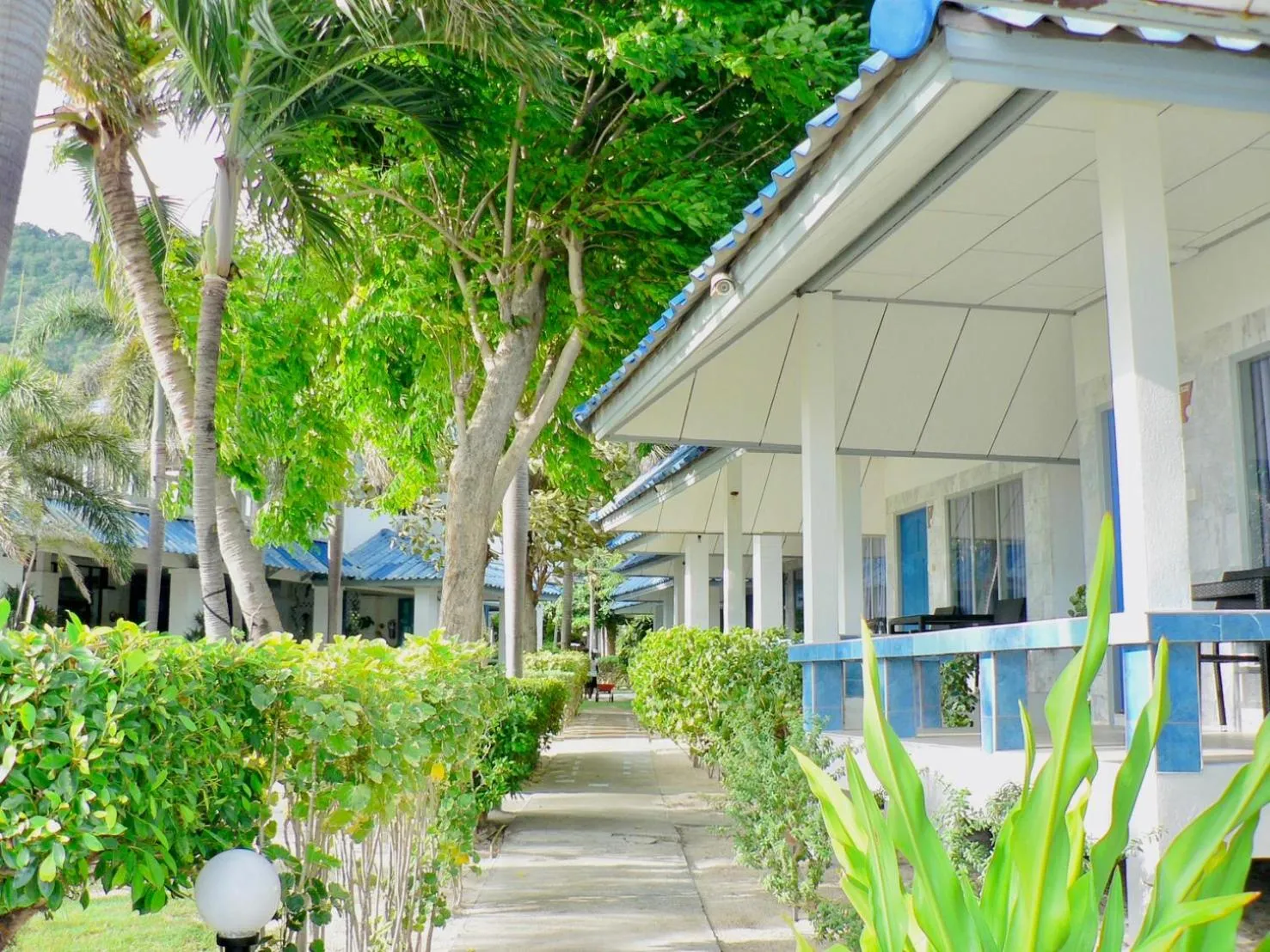 Property building in Sunset Beach Villas