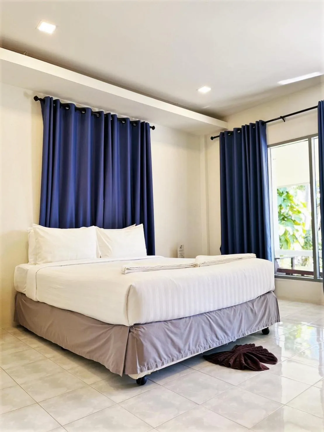 Bedroom, Bed in Sunset Beach Villas