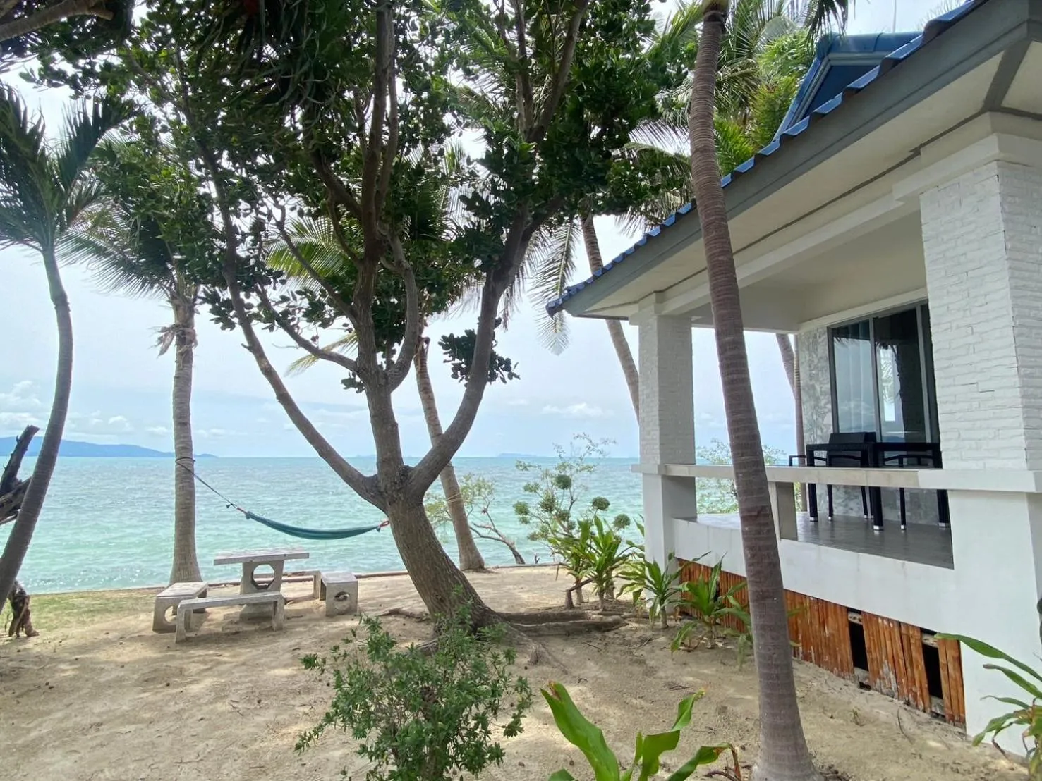 Property building in Sunset Beach Villas