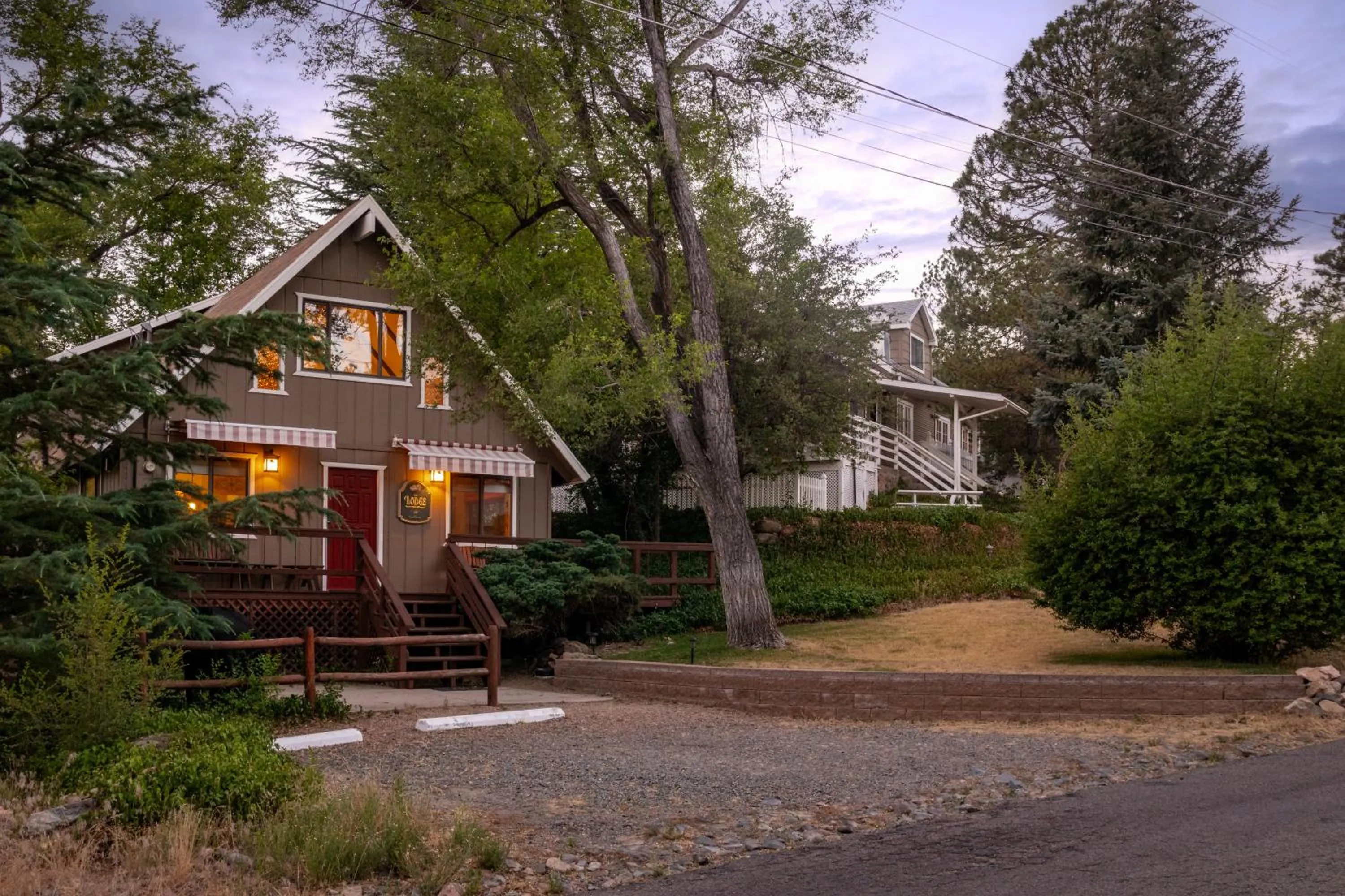 Property building in Prescott Pines Inn