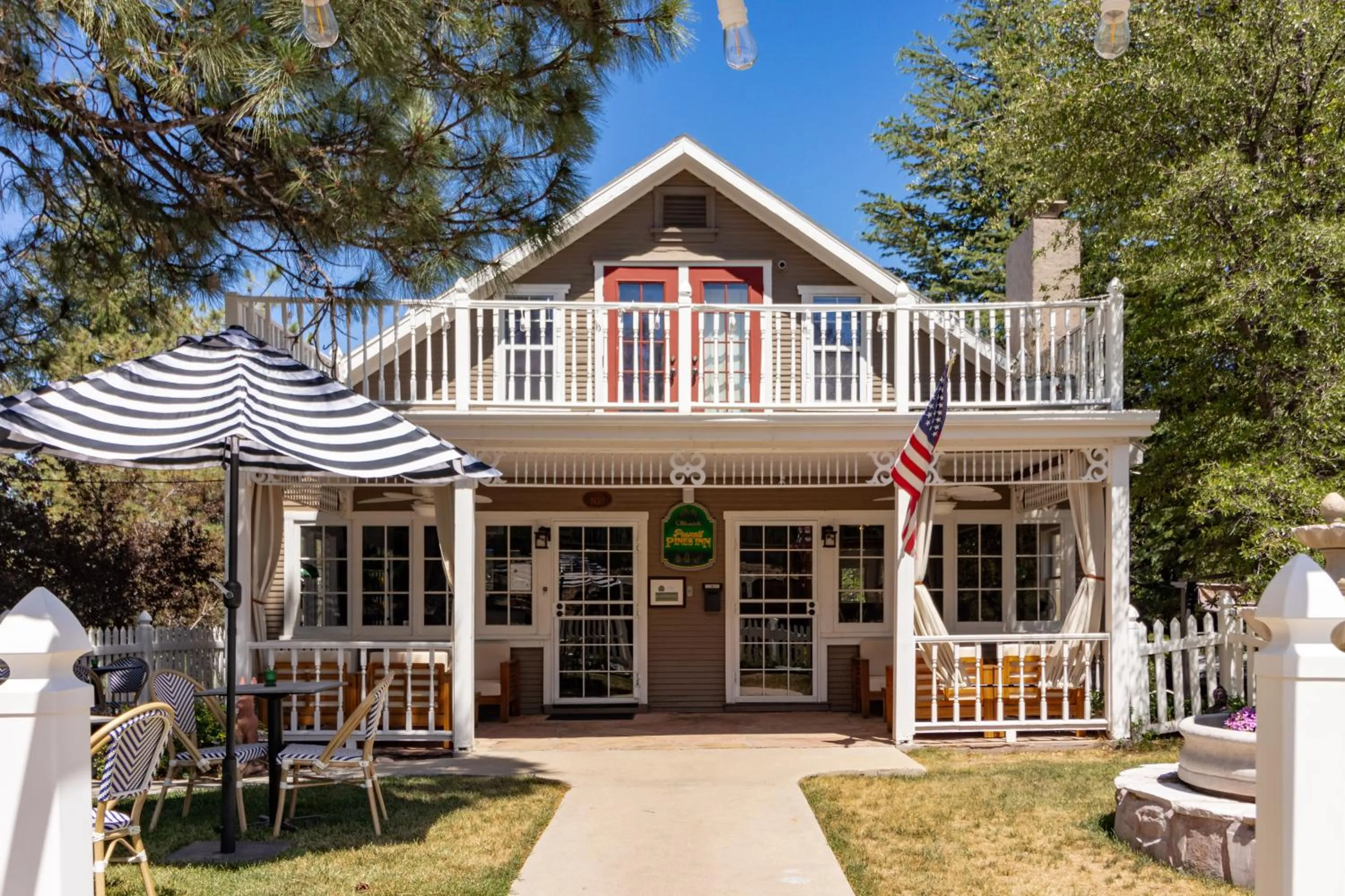 Property building in Prescott Pines Inn