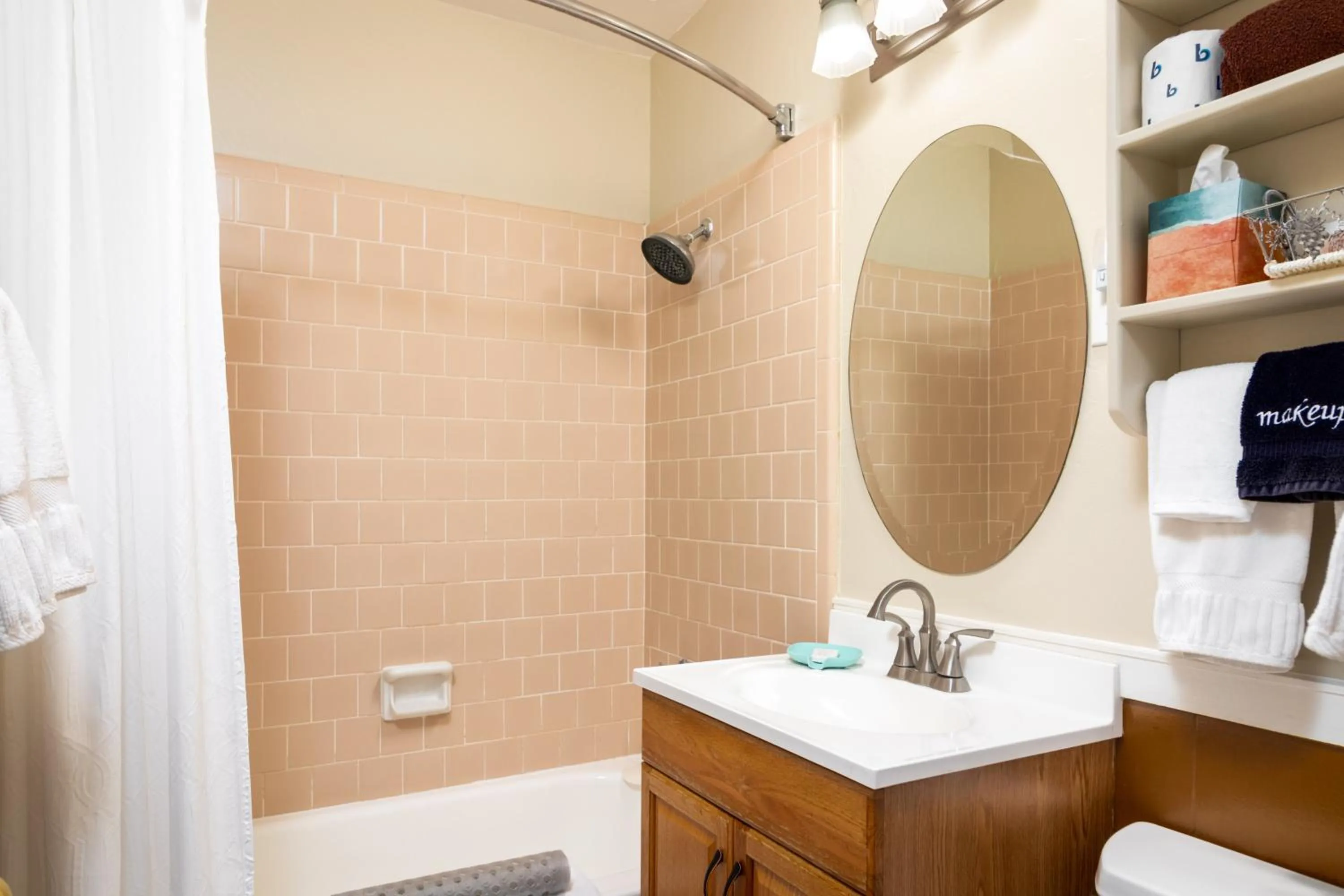 Shower in Prescott Pines Inn