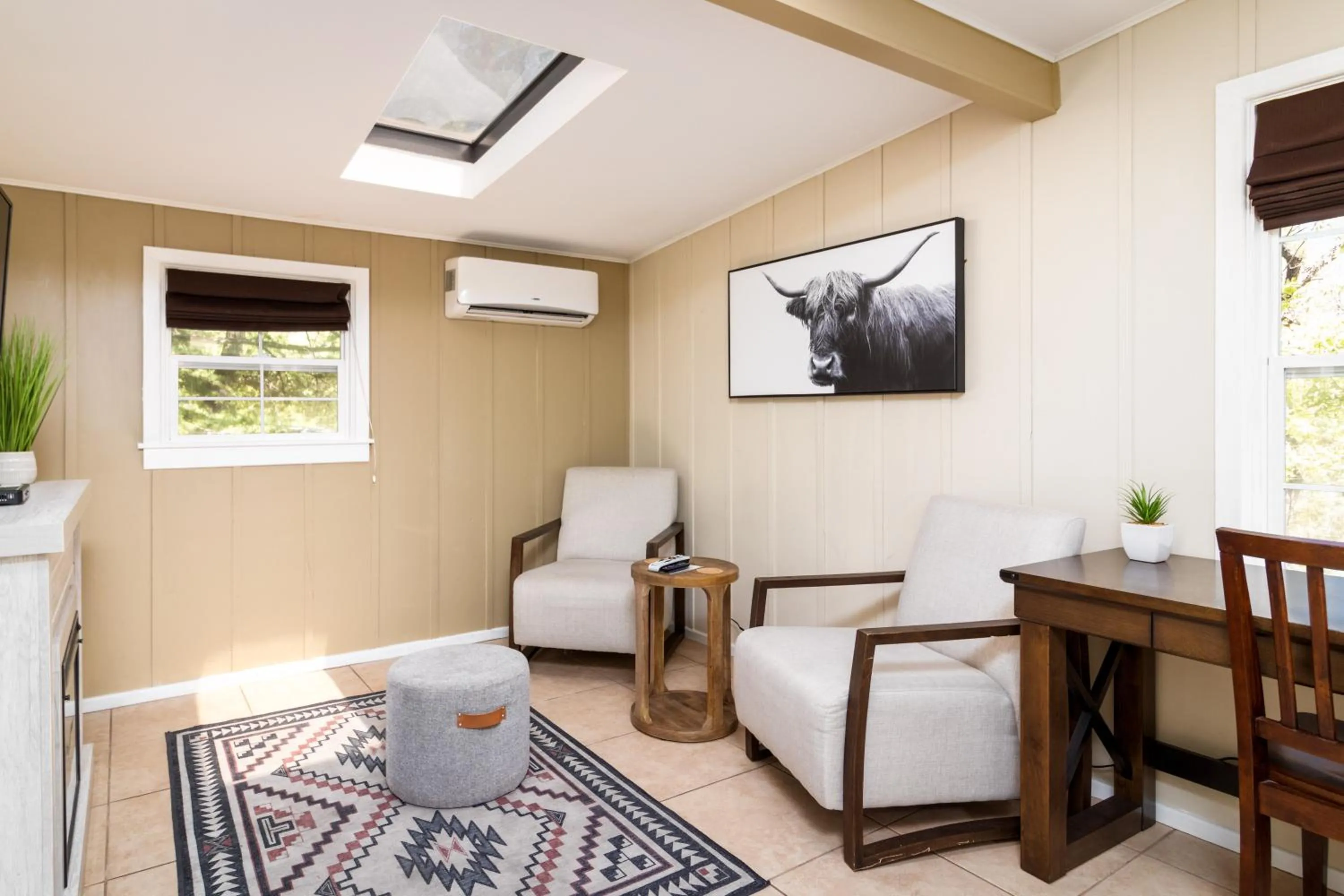 Seating area in Prescott Pines Inn