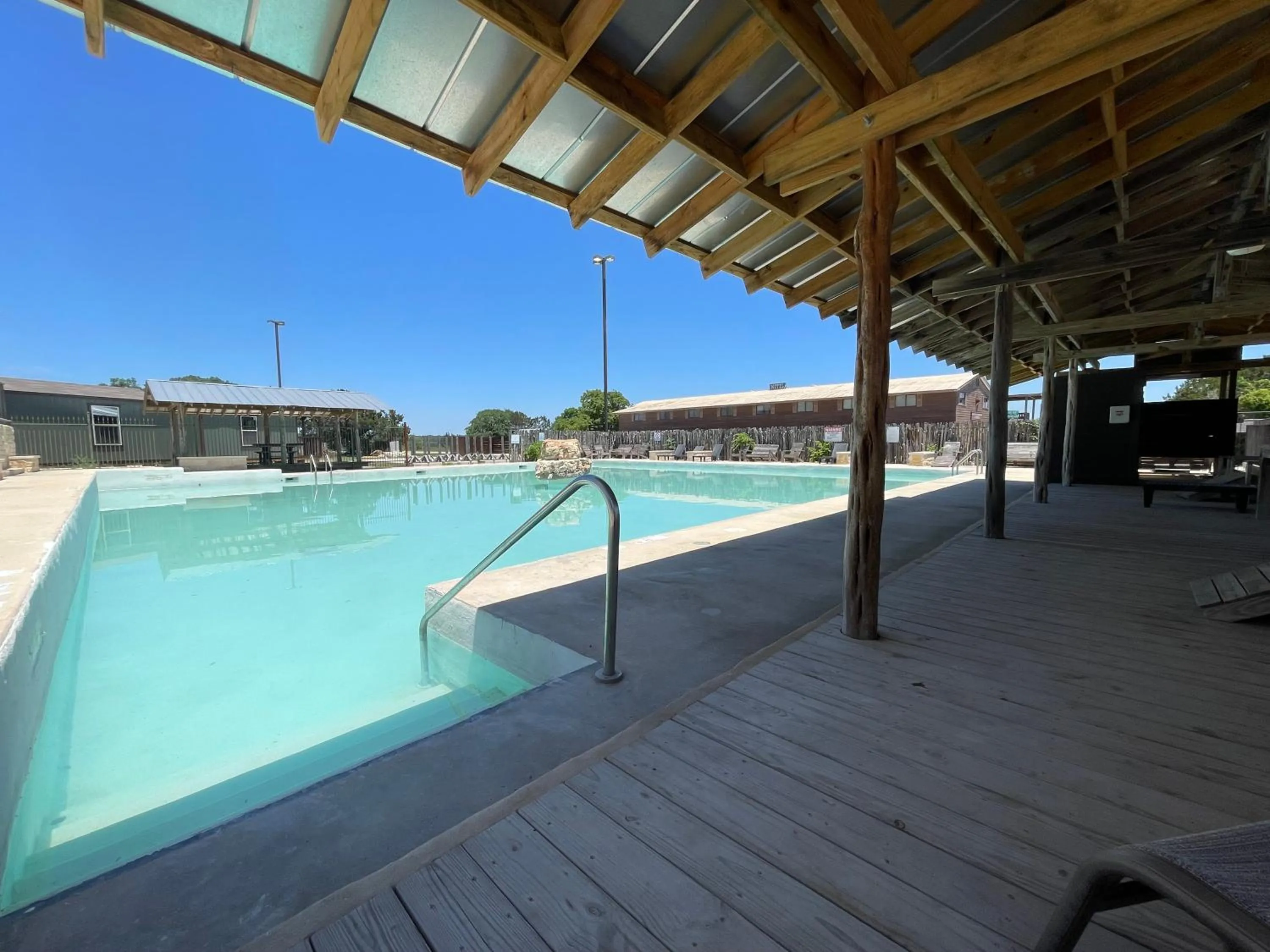 Swimming pool in Canyon Lakeview Resort