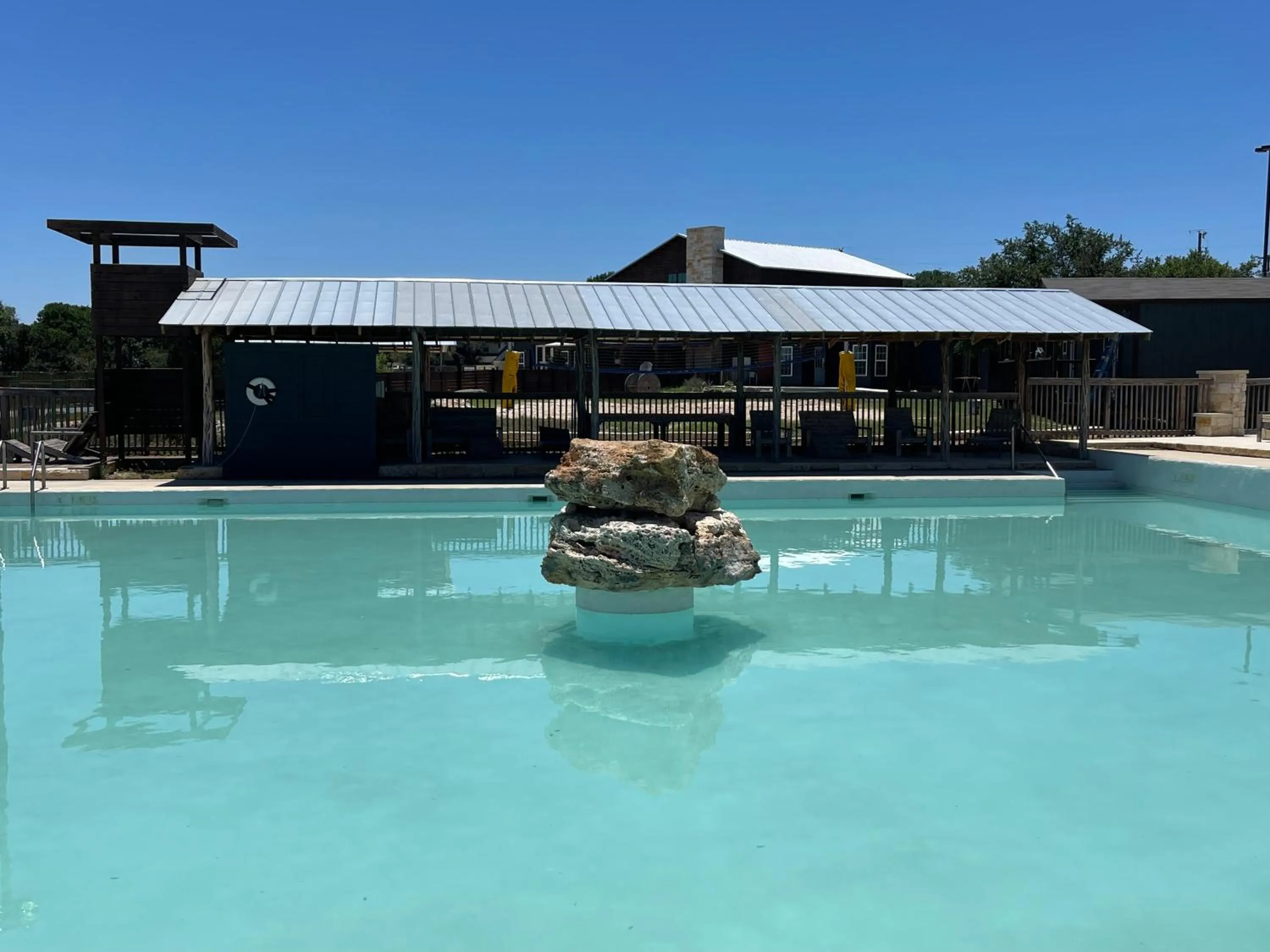 Swimming pool in Canyon Lakeview Resort