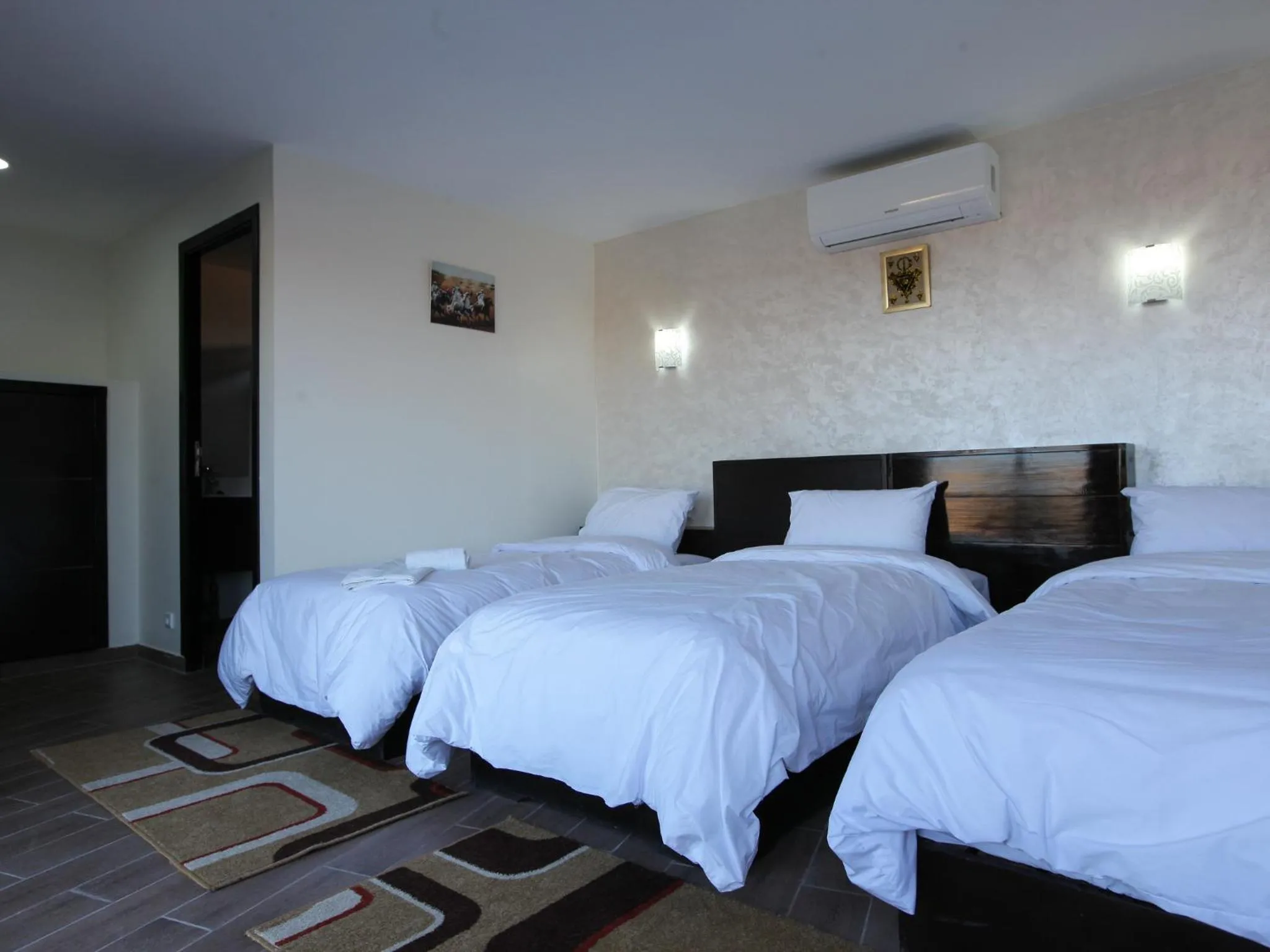 Photo of the whole room, Bed in Dakhla Kitesurf World