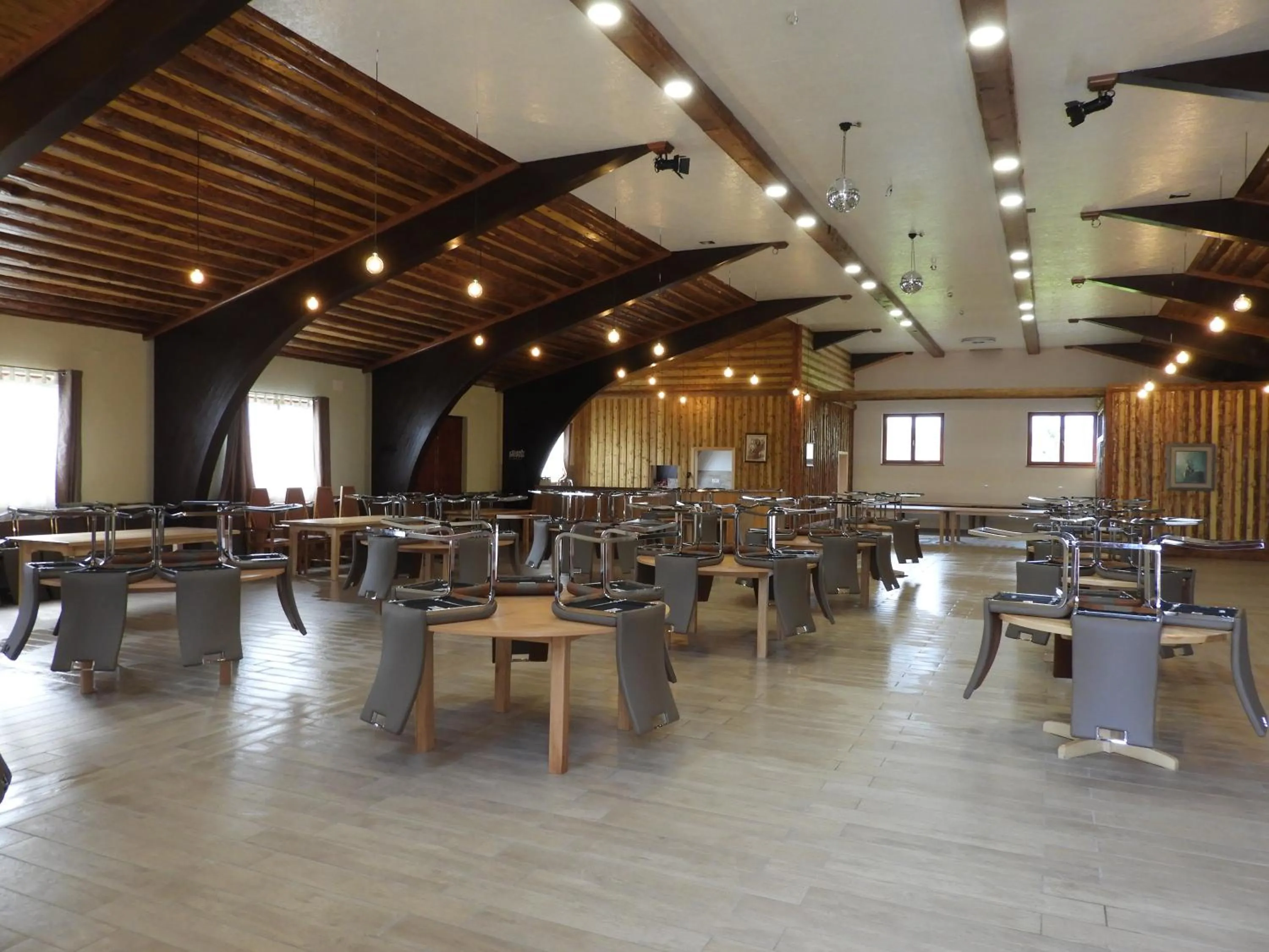 Restaurant/places to eat in Ranch Marina