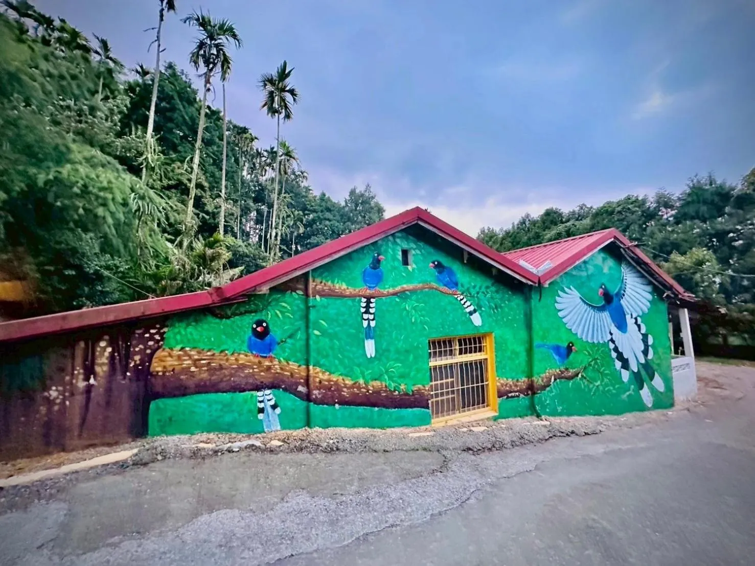 Parking in Yue Ya Villa