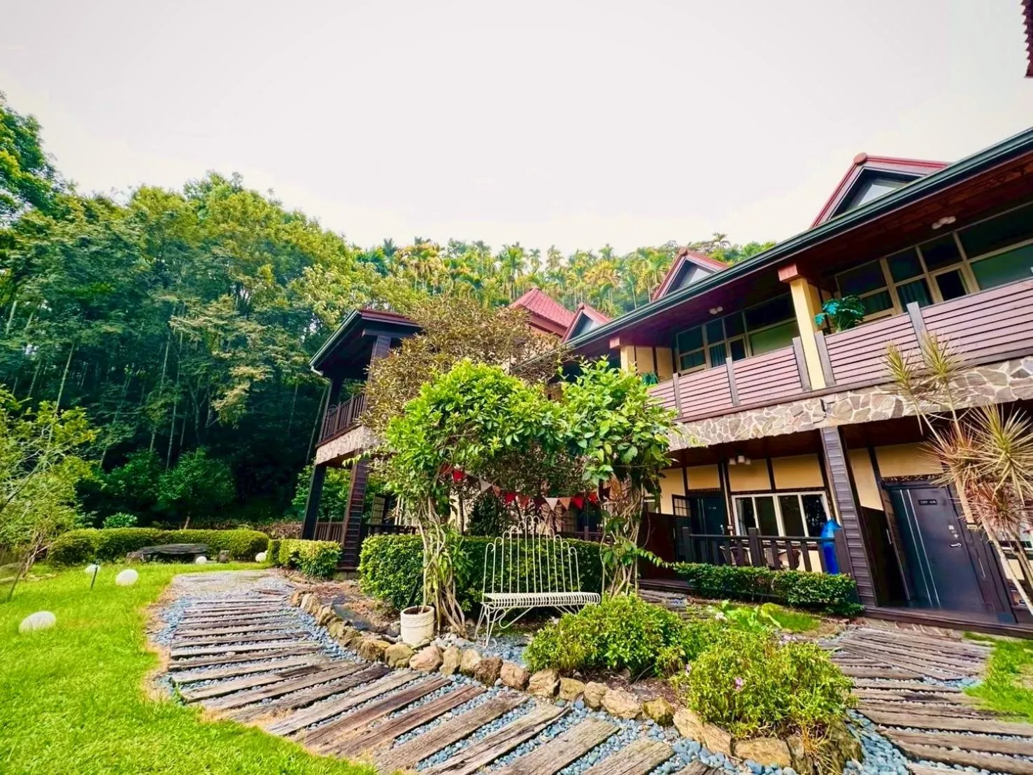 Property building in Yue Ya Villa