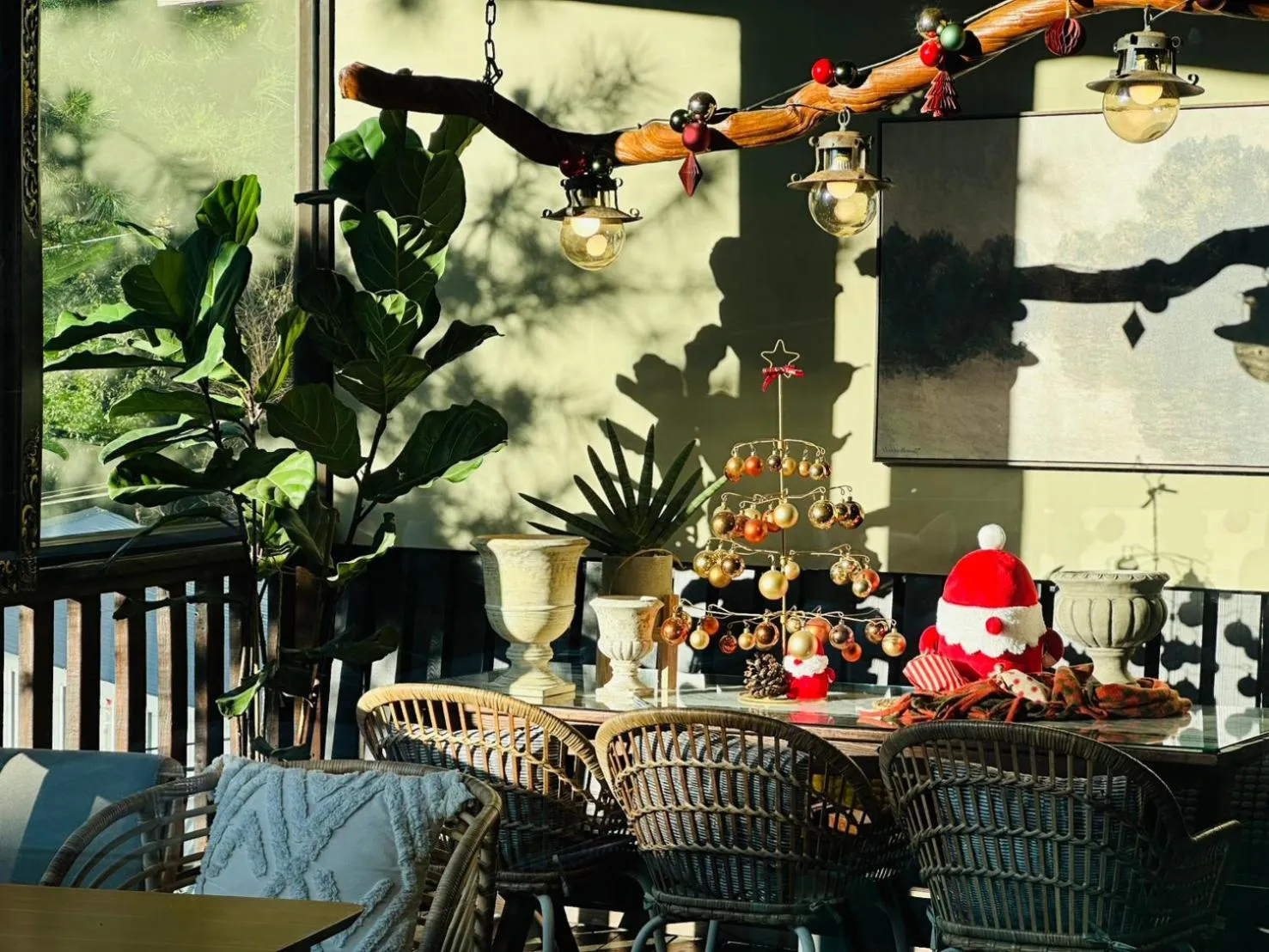 Restaurant/places to eat in Yue Ya Villa