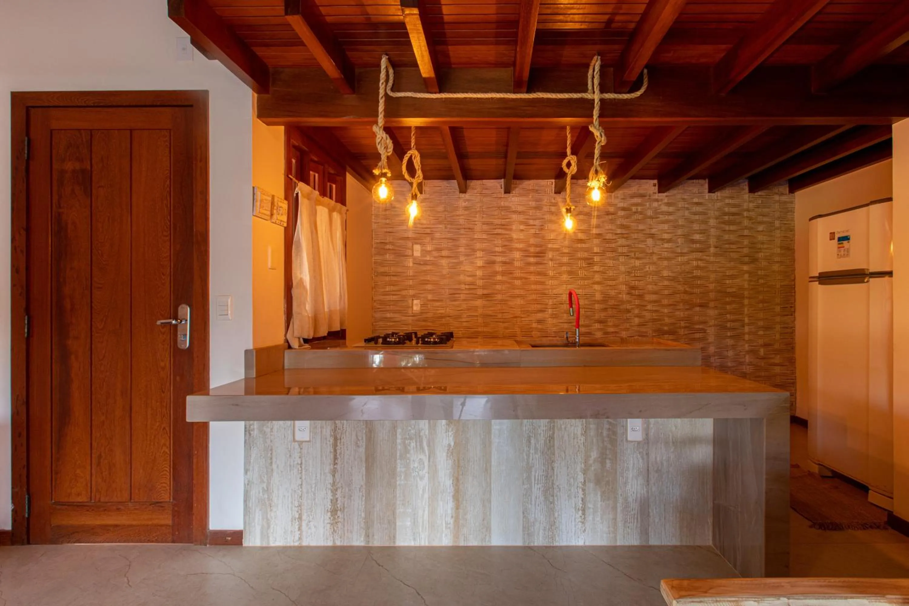 Kitchen or kitchenette in Casa Villa Cristian Pé na Areia