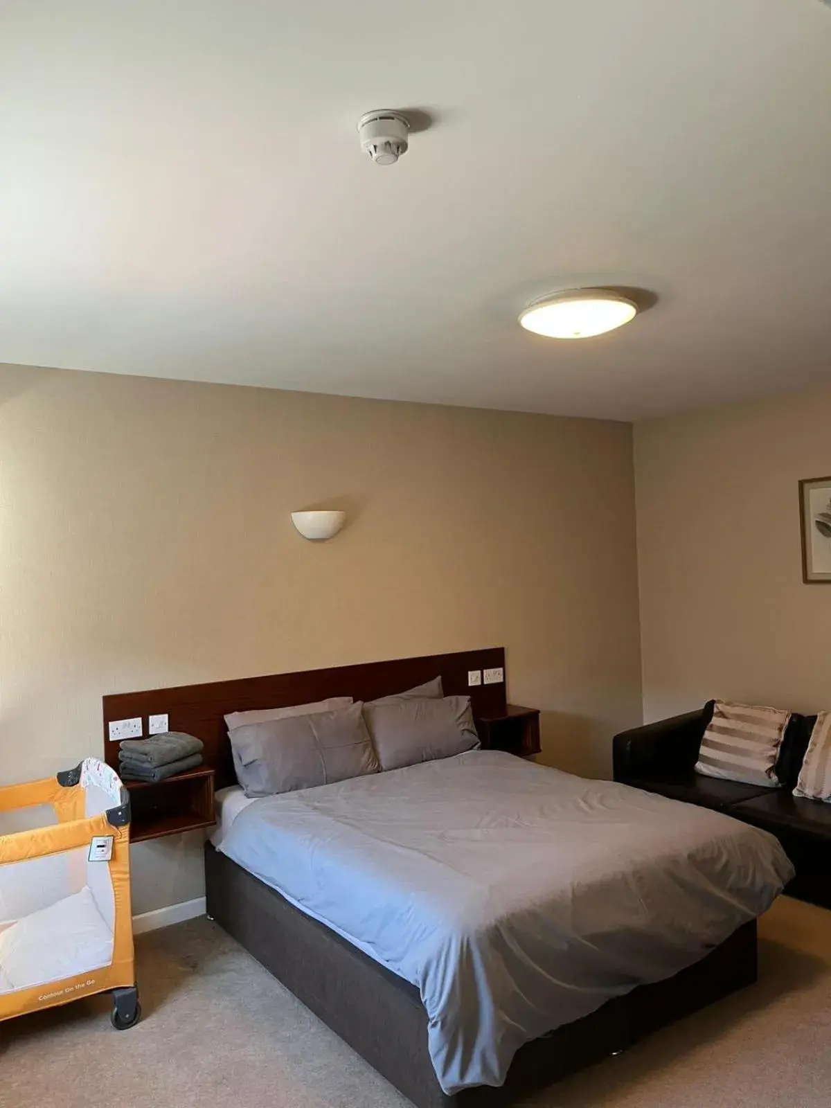 Deluxe Family Suite in The Fitzwilliam Hotel Deluxe Family Suite in The Fitzwilliam Hotel