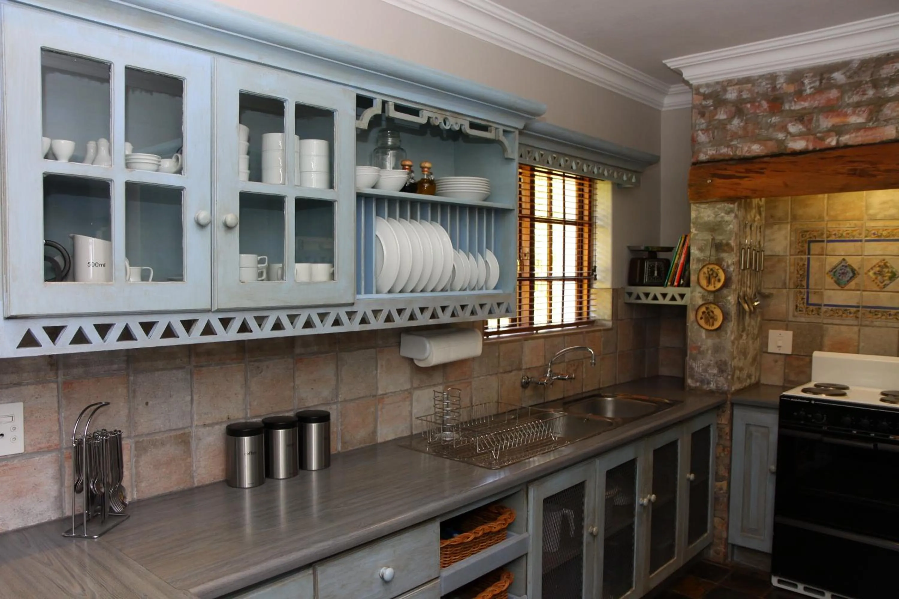Kitchen or kitchenette in Fynbos Ridge Country House & Cottages