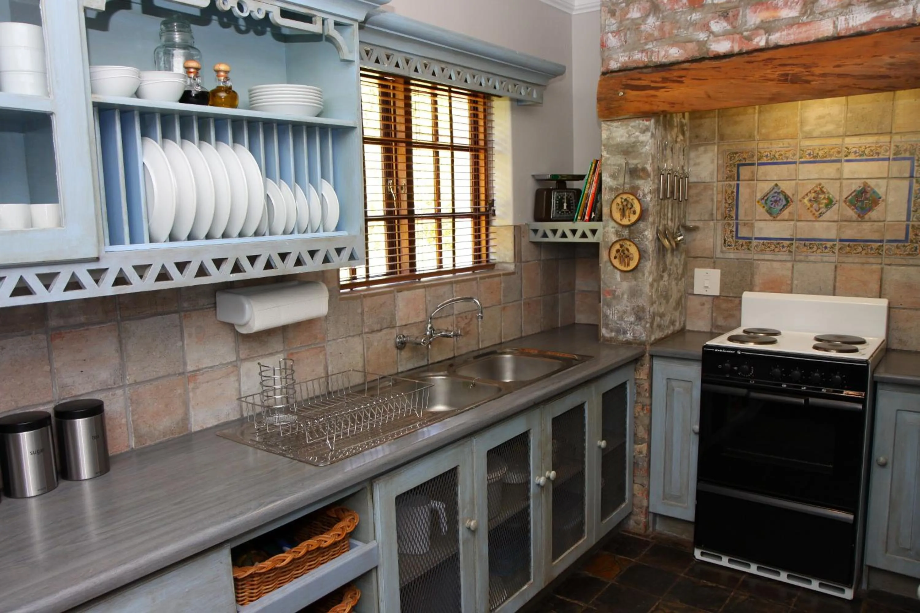Kitchen or kitchenette in Fynbos Ridge Country House & Cottages