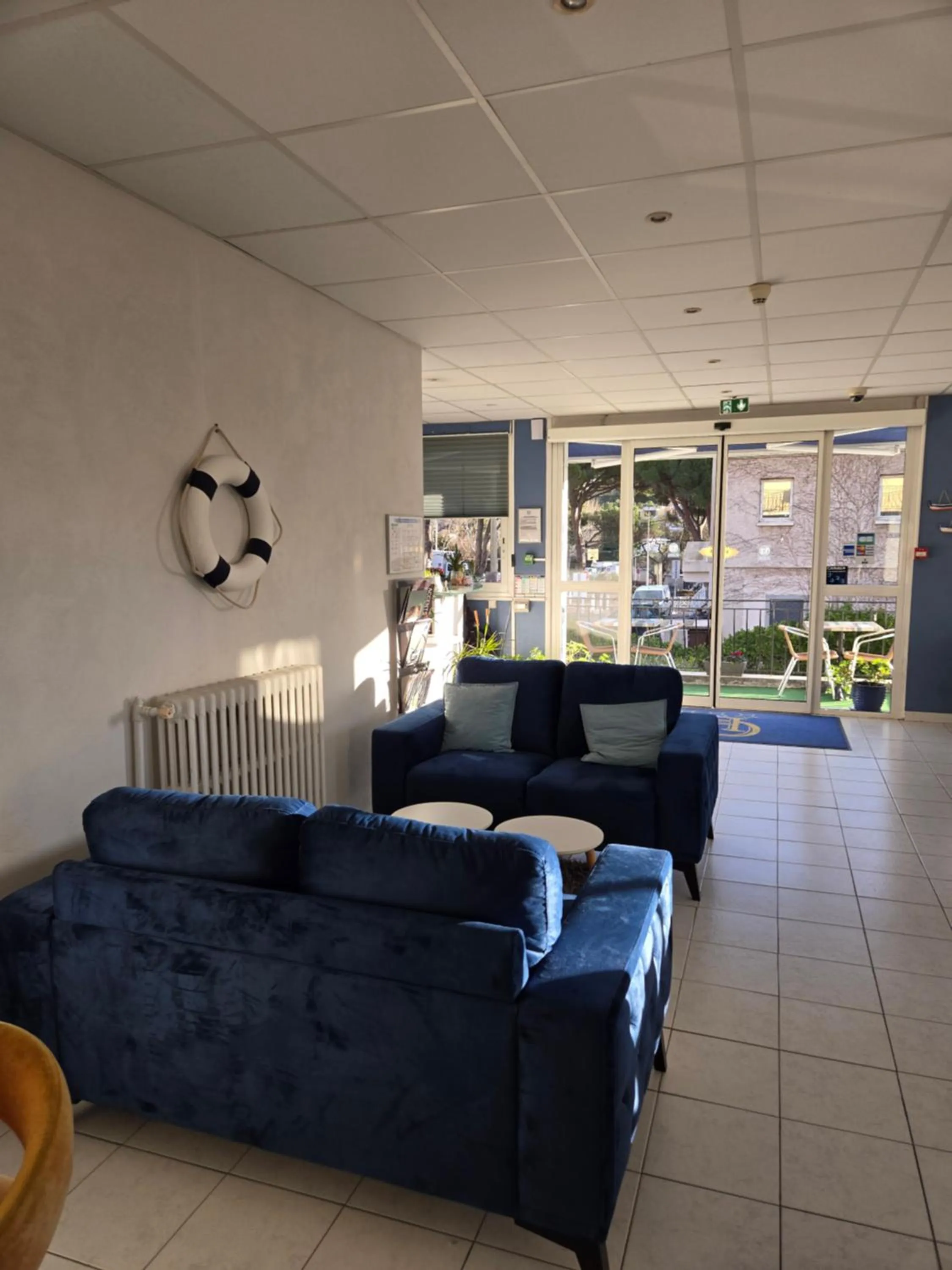 Lobby or reception in Carry Hotel