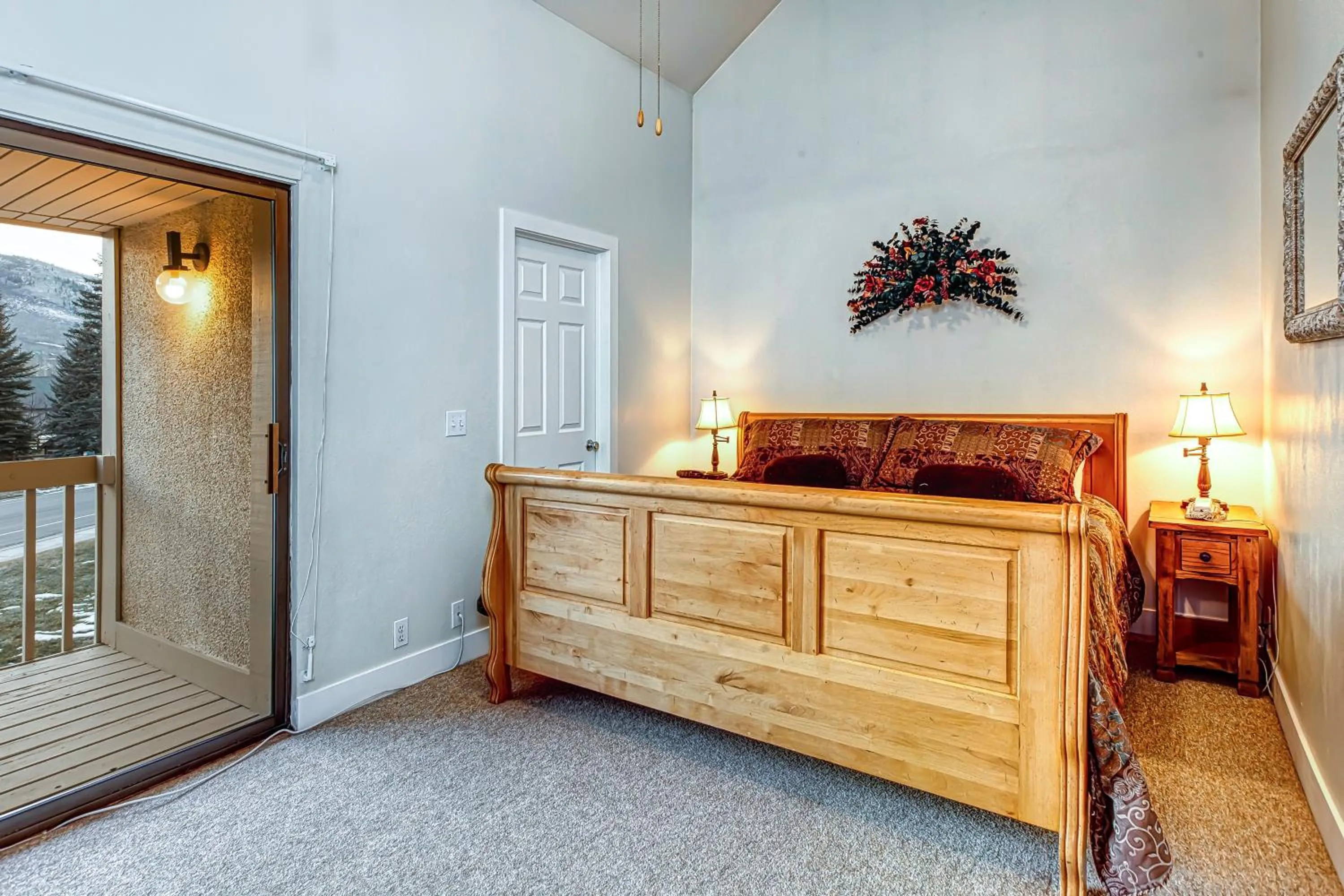 Bed in Fireside Retreat