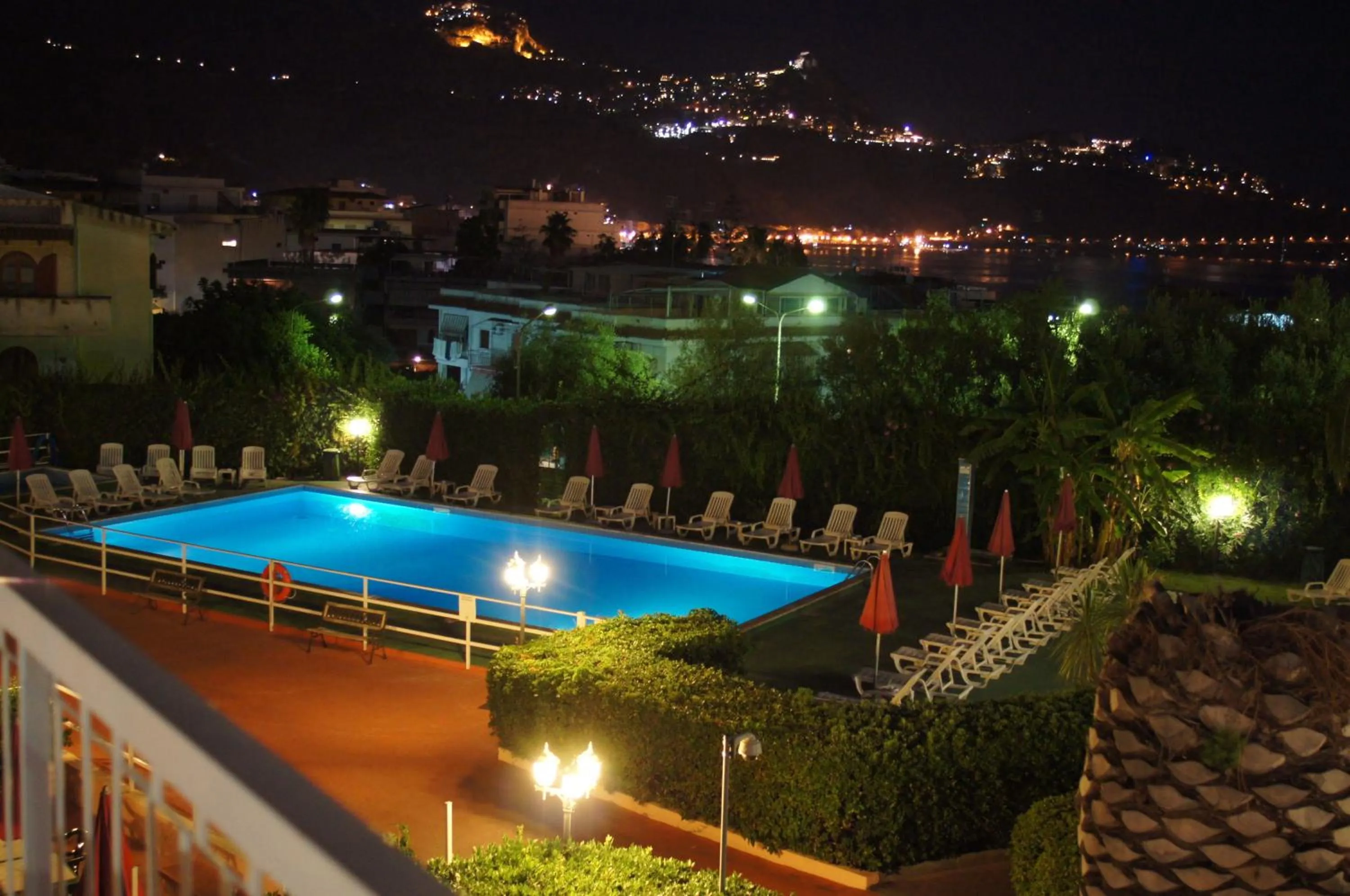 Pool view in Residence Villa Giardini