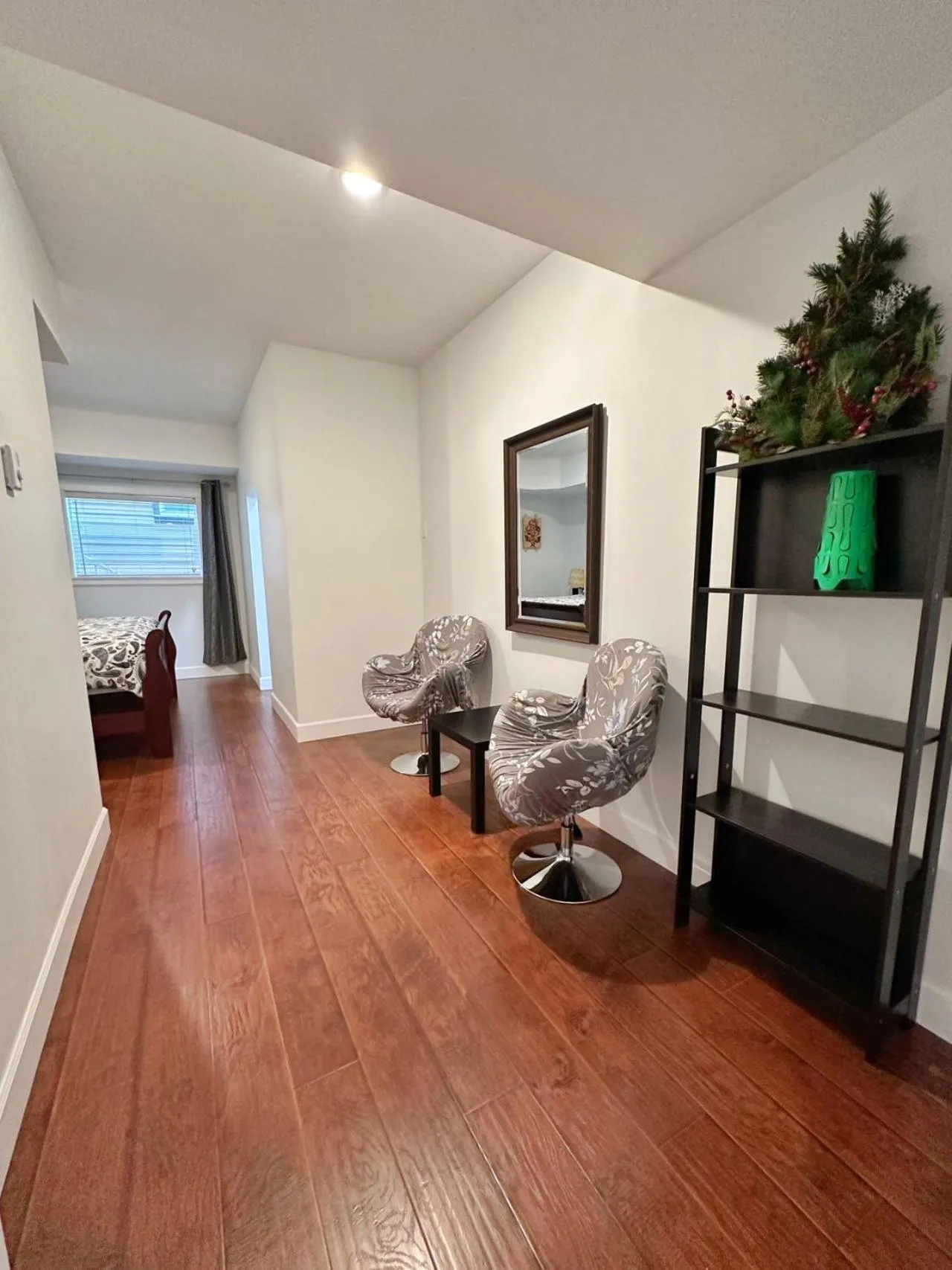 Seating area in Oasis