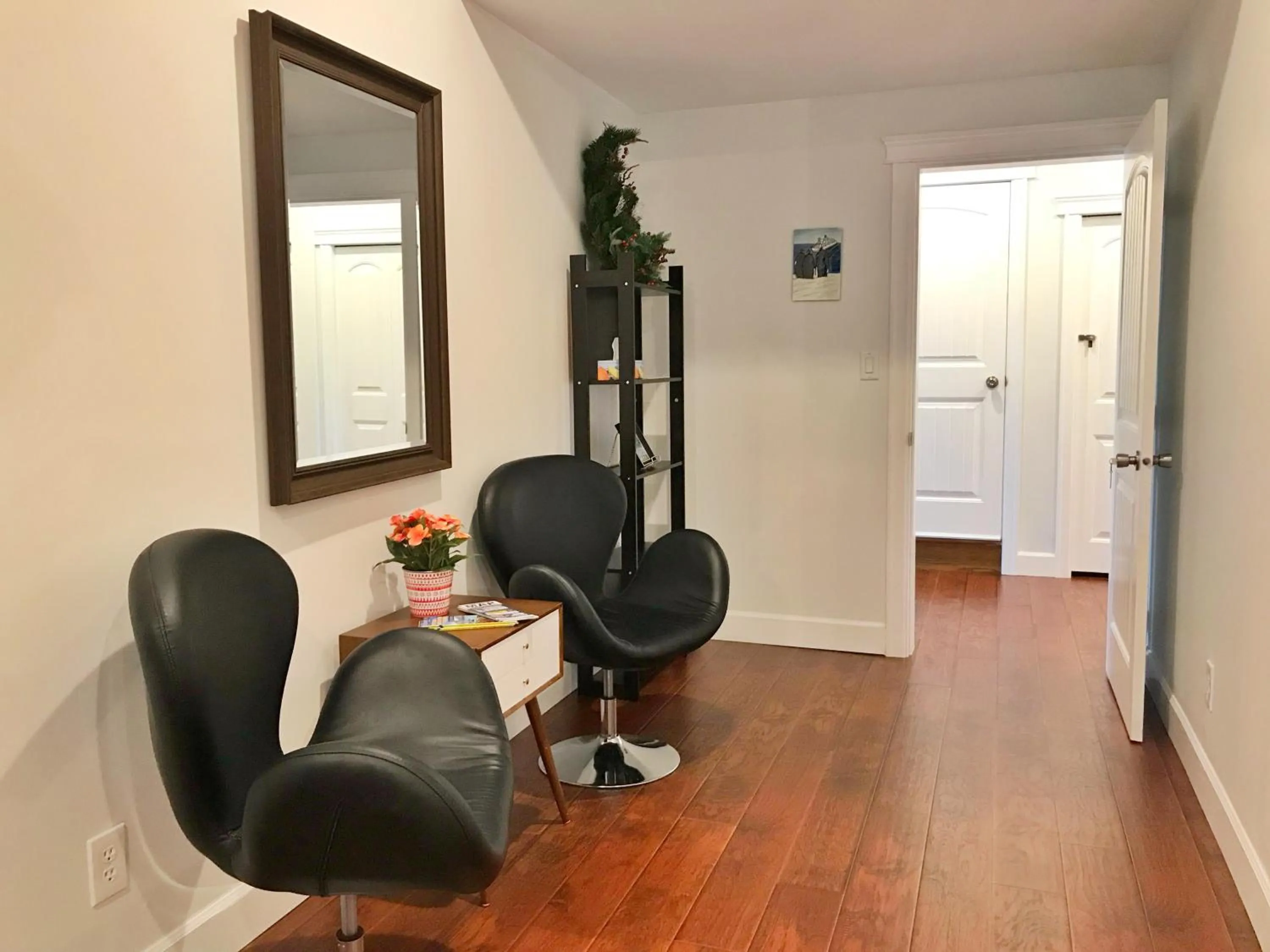 Seating area in Oasis