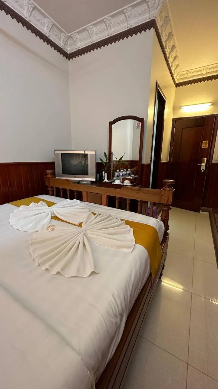 Bathroom, Bed in Okay 1 Villa