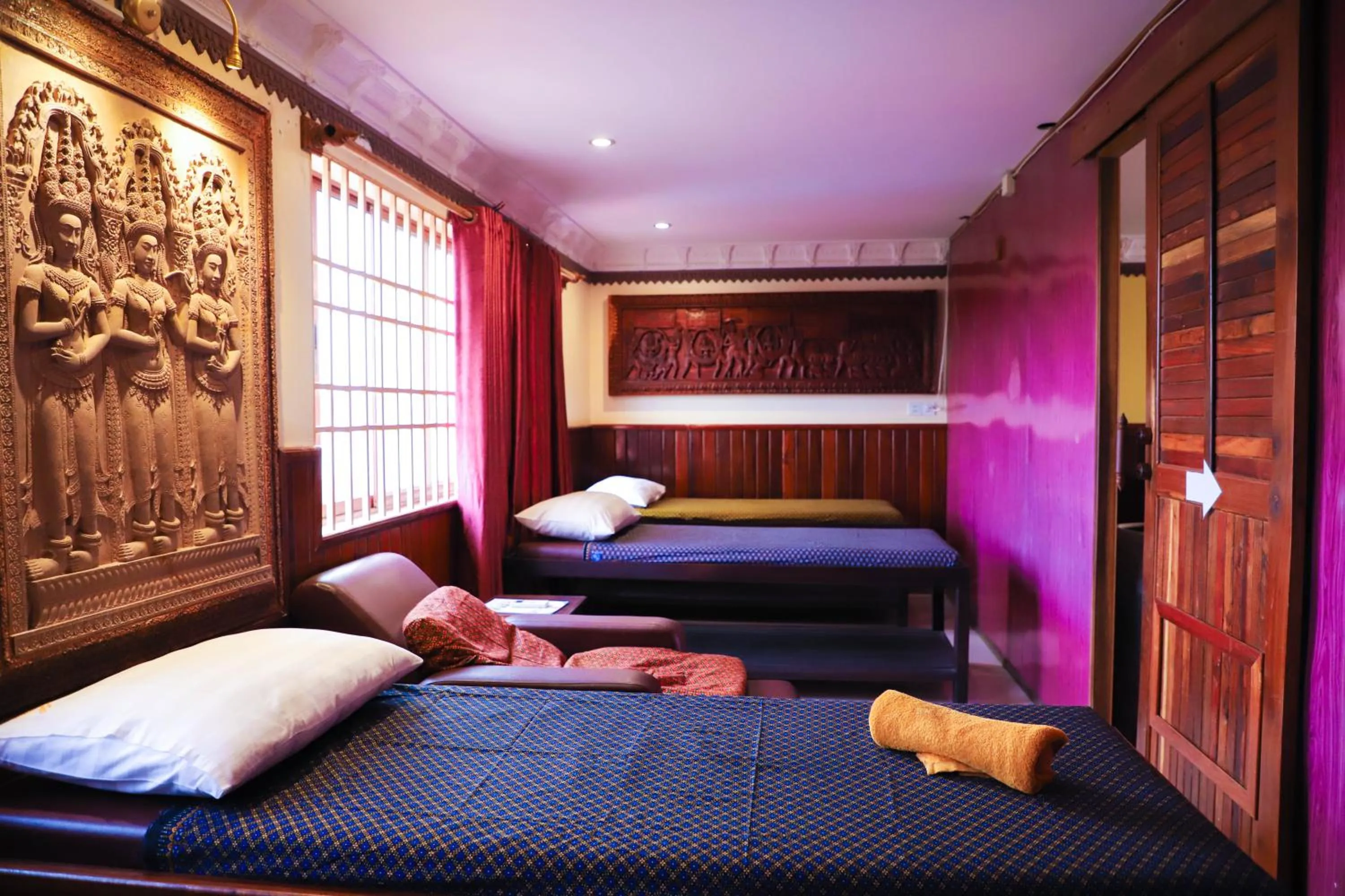 Massage, Bed in Okay 1 Villa