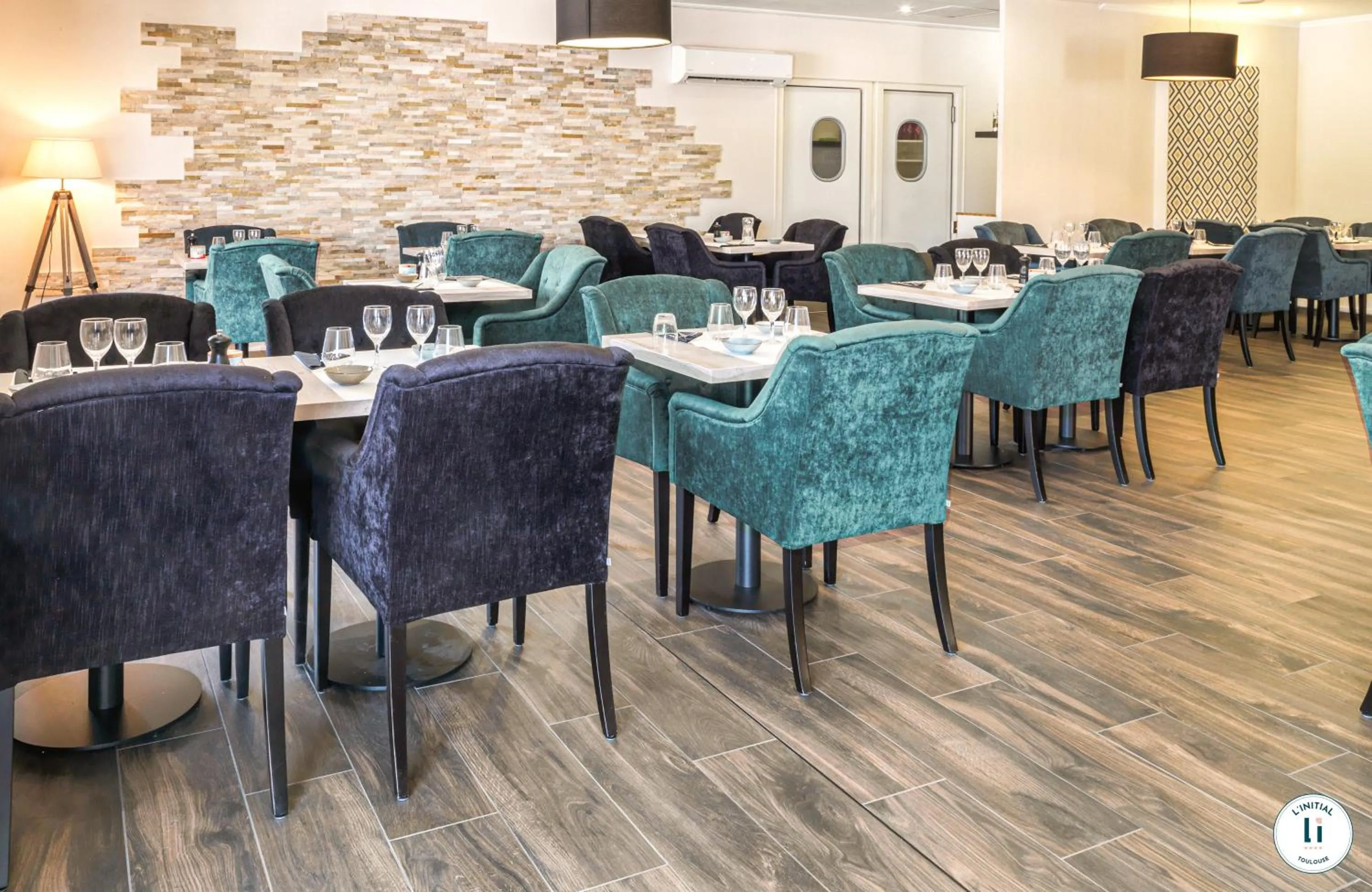 Restaurant/places to eat in L'Initial