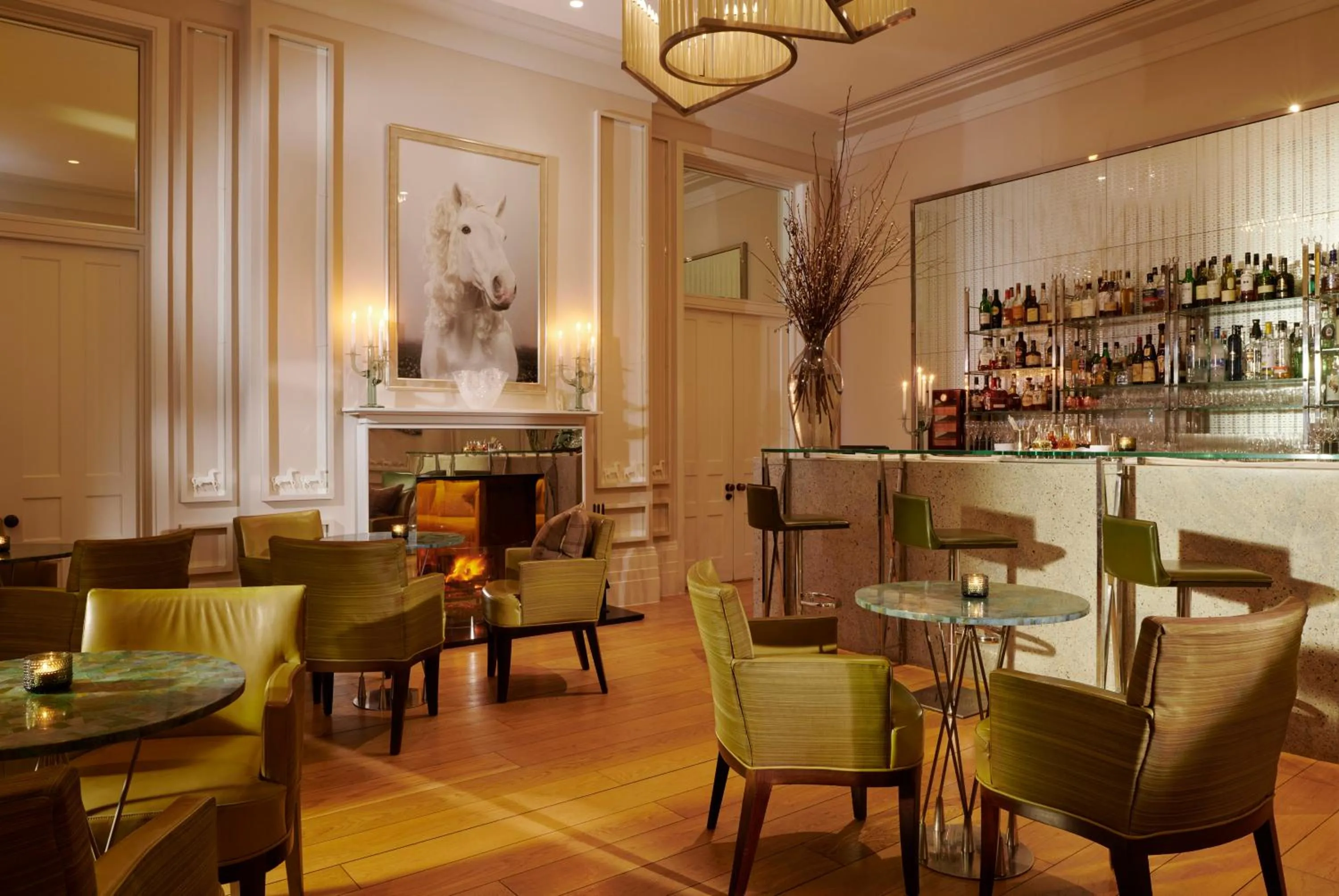 Lounge or bar in Coworth Park - Dorchester Collection