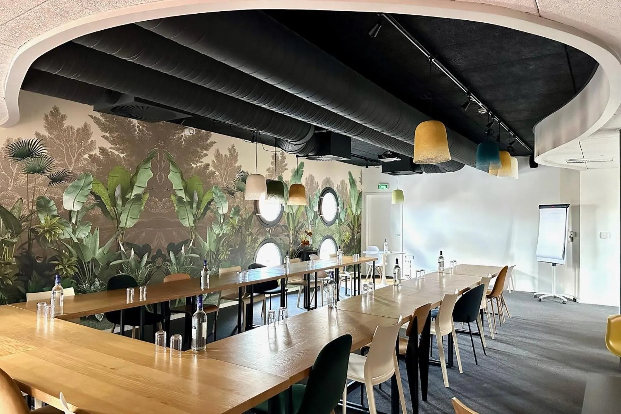 Meeting/conference room in L’Échappée Belle