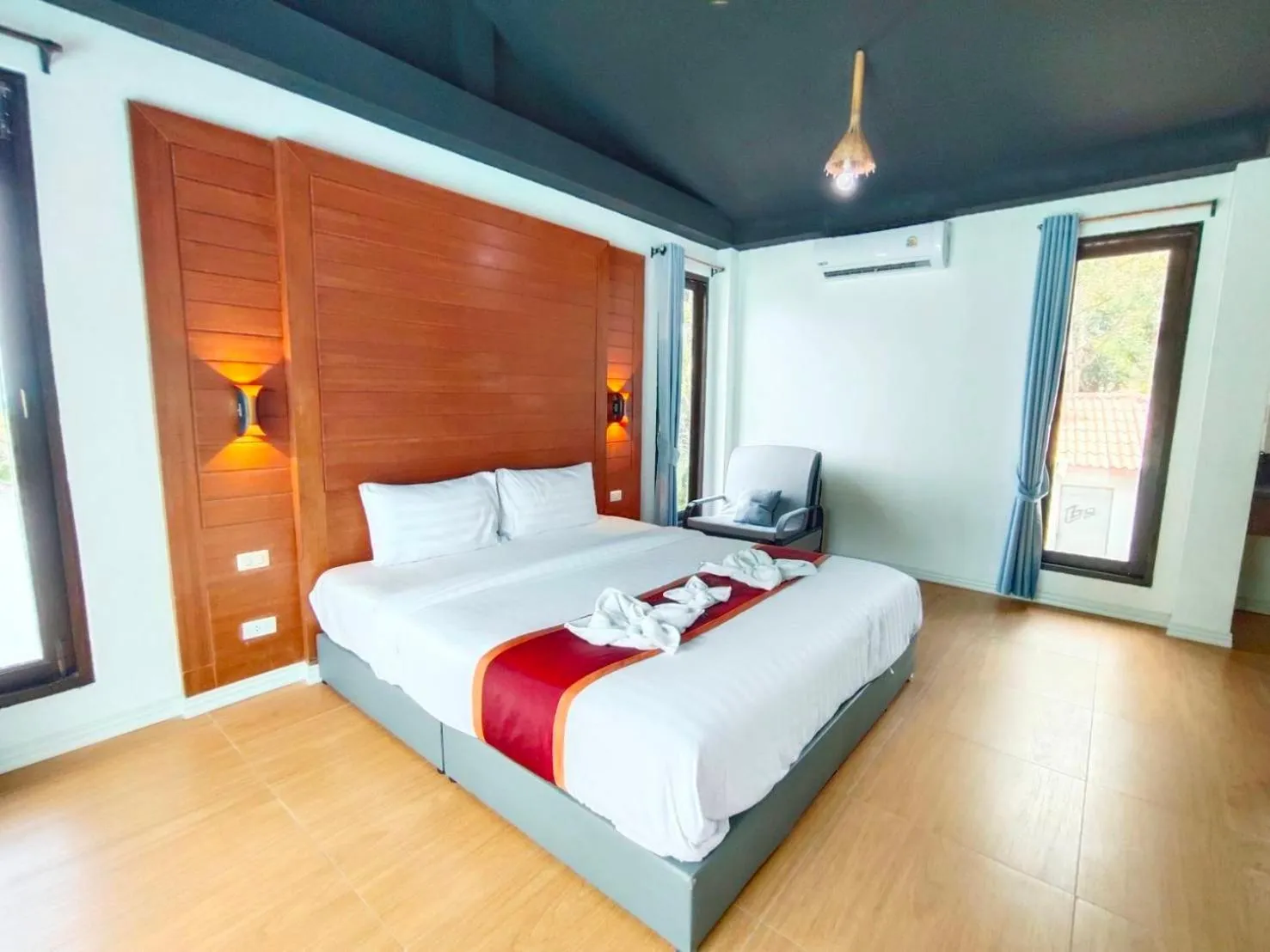 Bed in Sasitara Residence