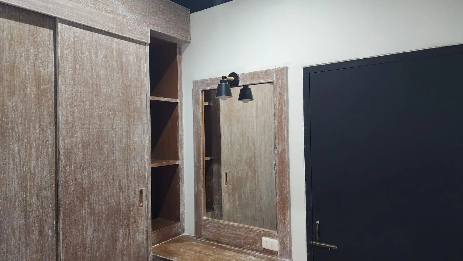 wardrobe in Sasitara Residence