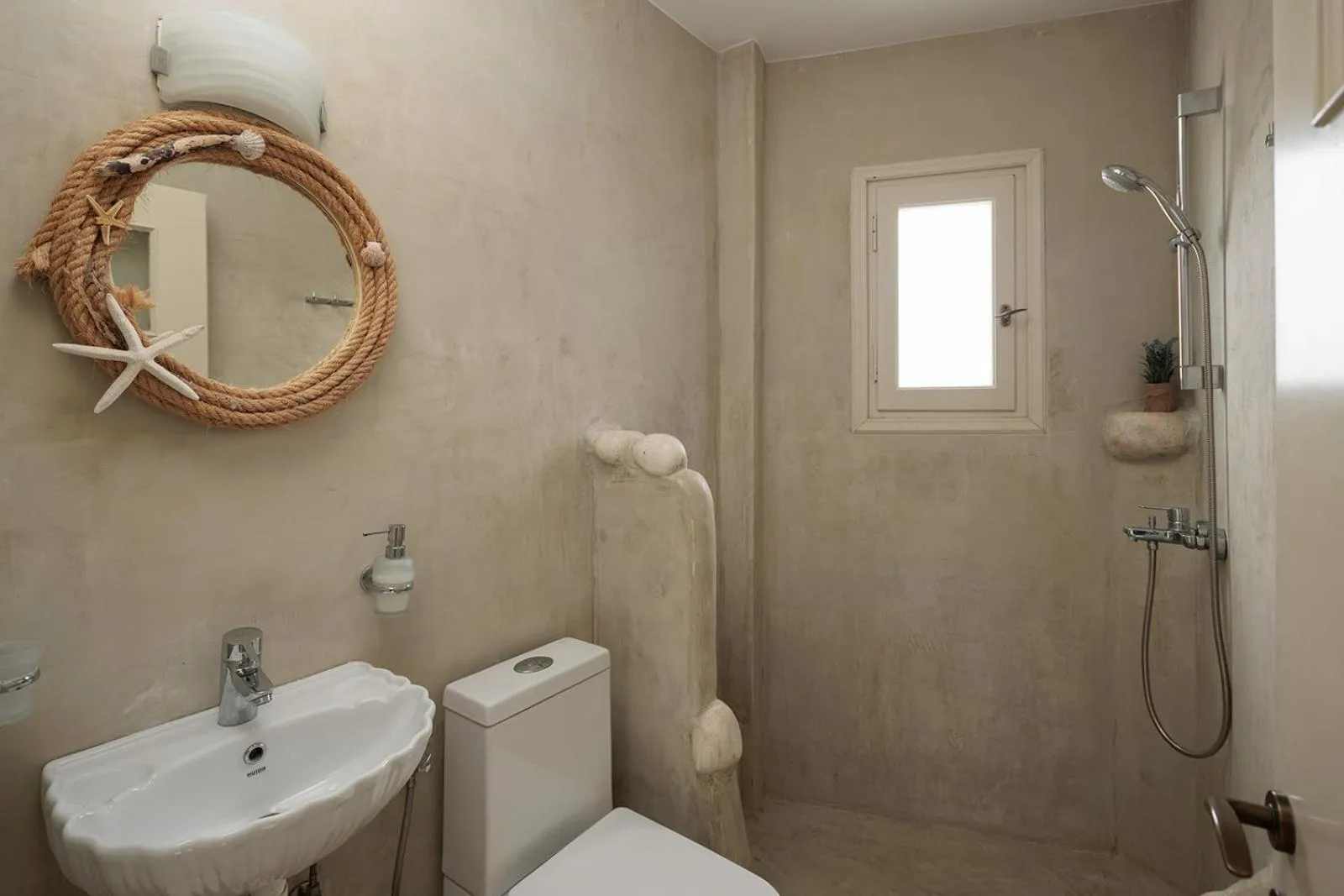 Bathroom in Anemomilos Beach hotel