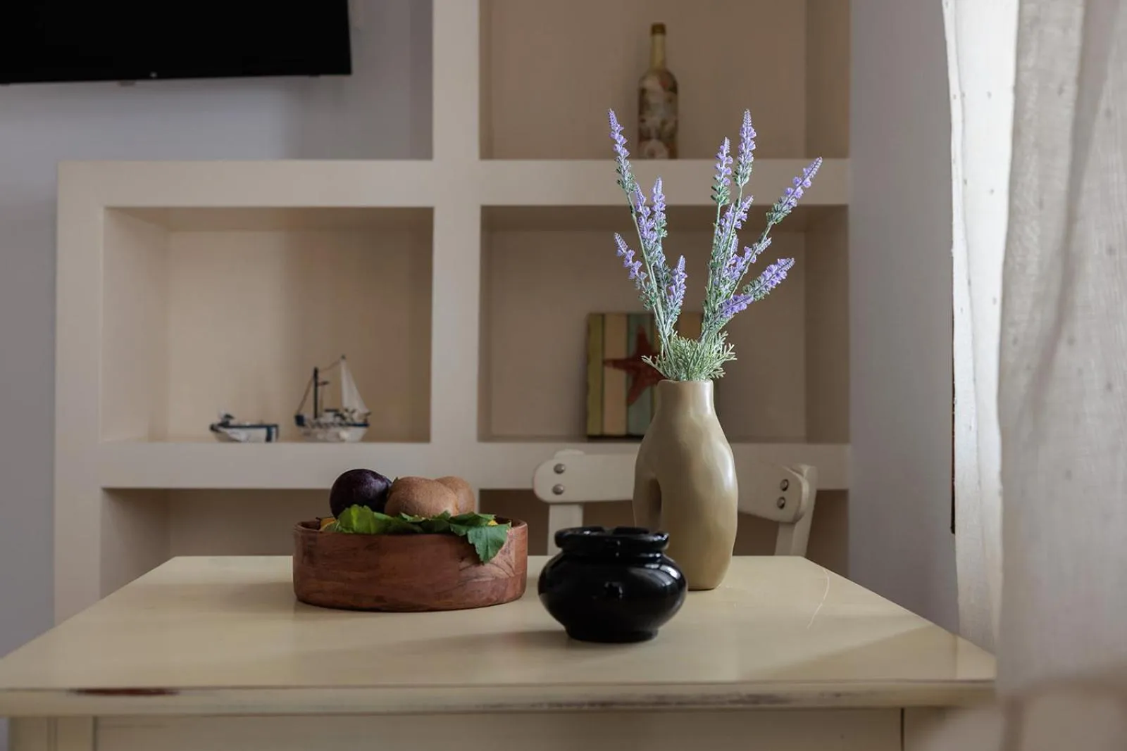 Decorative detail in Anemomilos Beach hotel