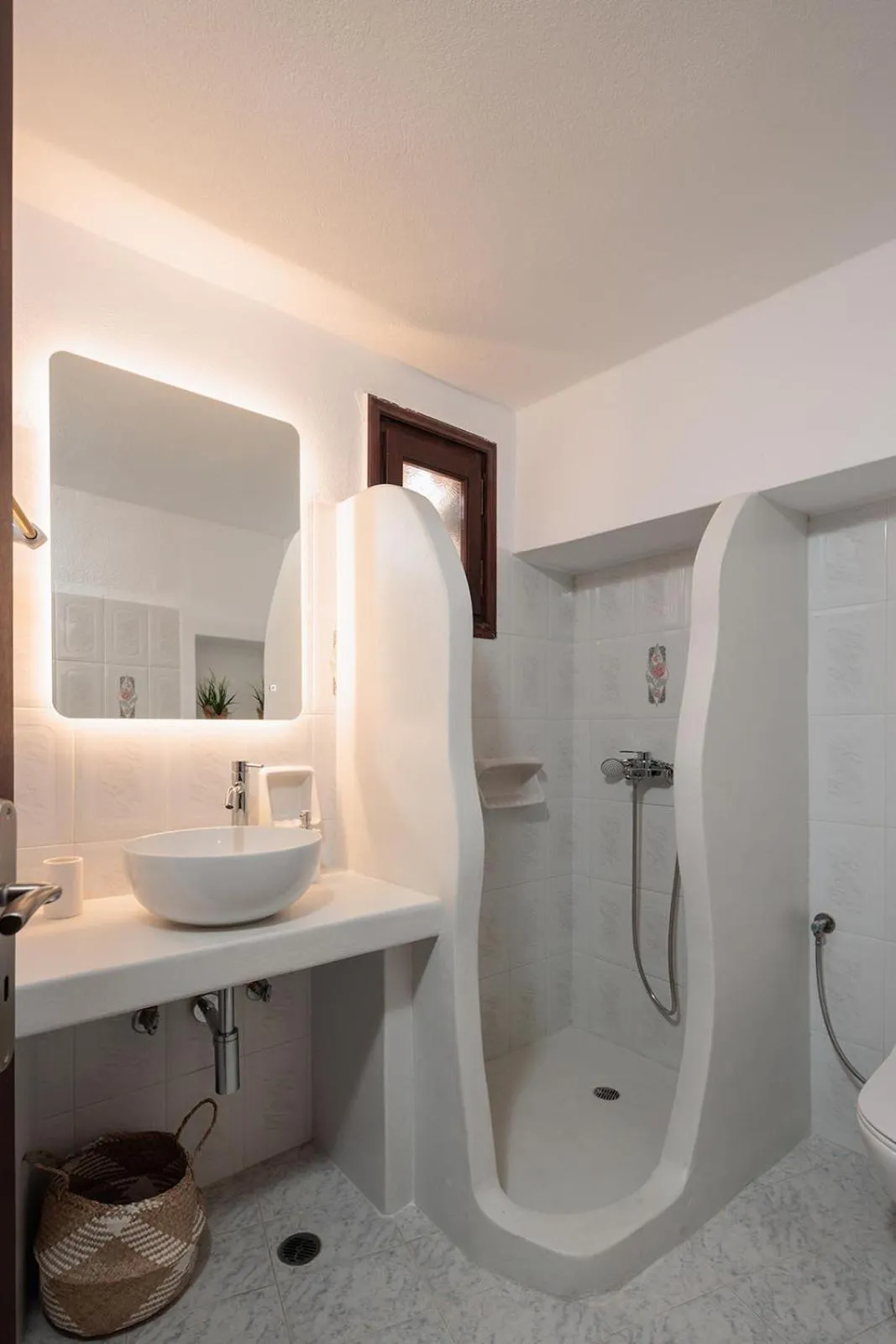 Shower in Anemomilos Beach hotel