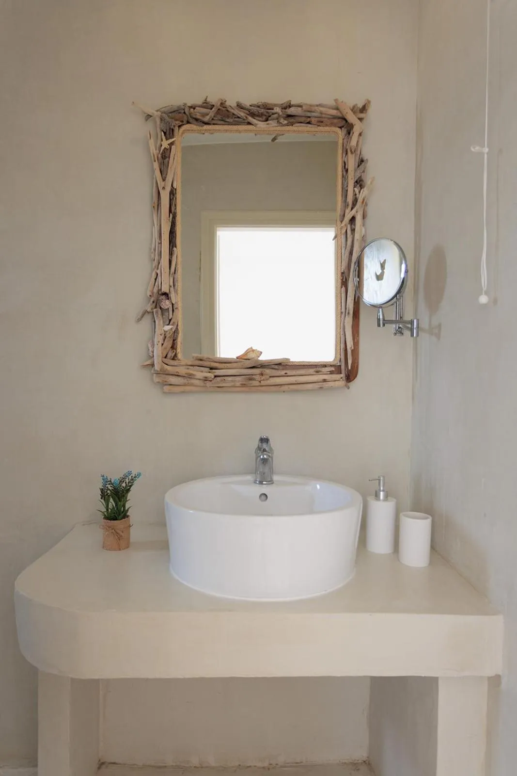 Bathroom in Anemomilos Beach hotel