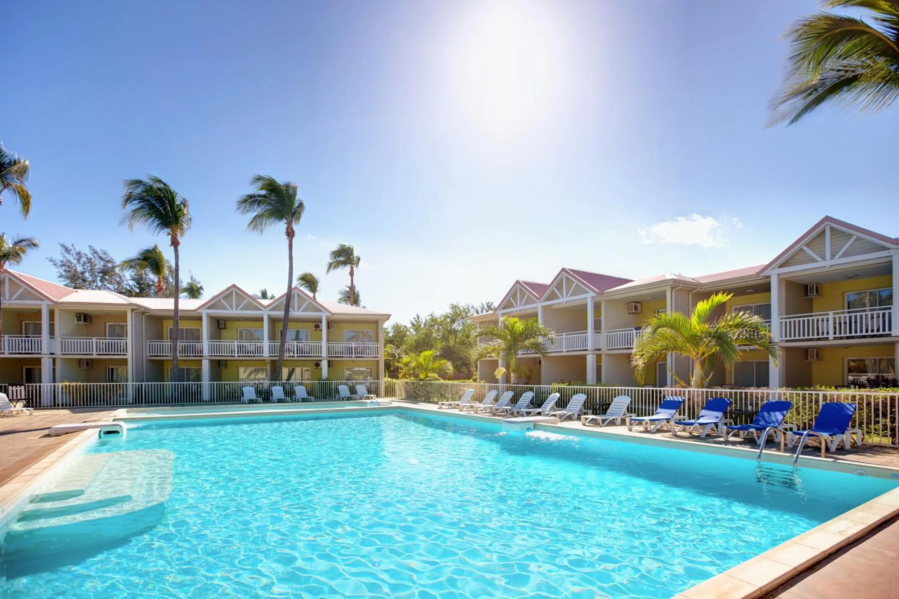 Swimming pool in Hotel Le Recif, Ile de la Reunion