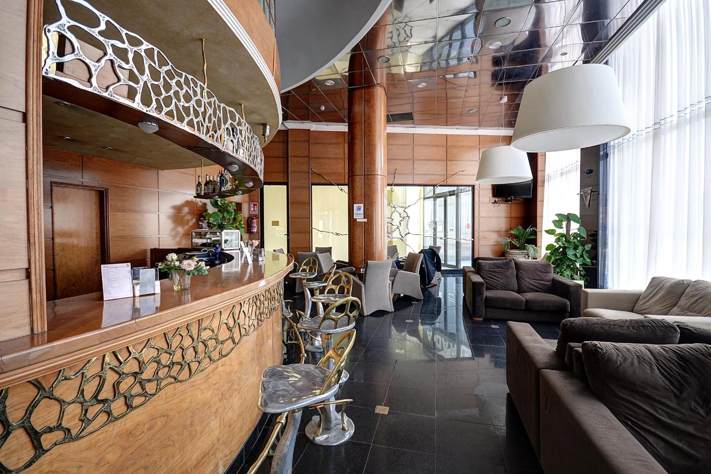 Property building in Hotel Vila-real Palace