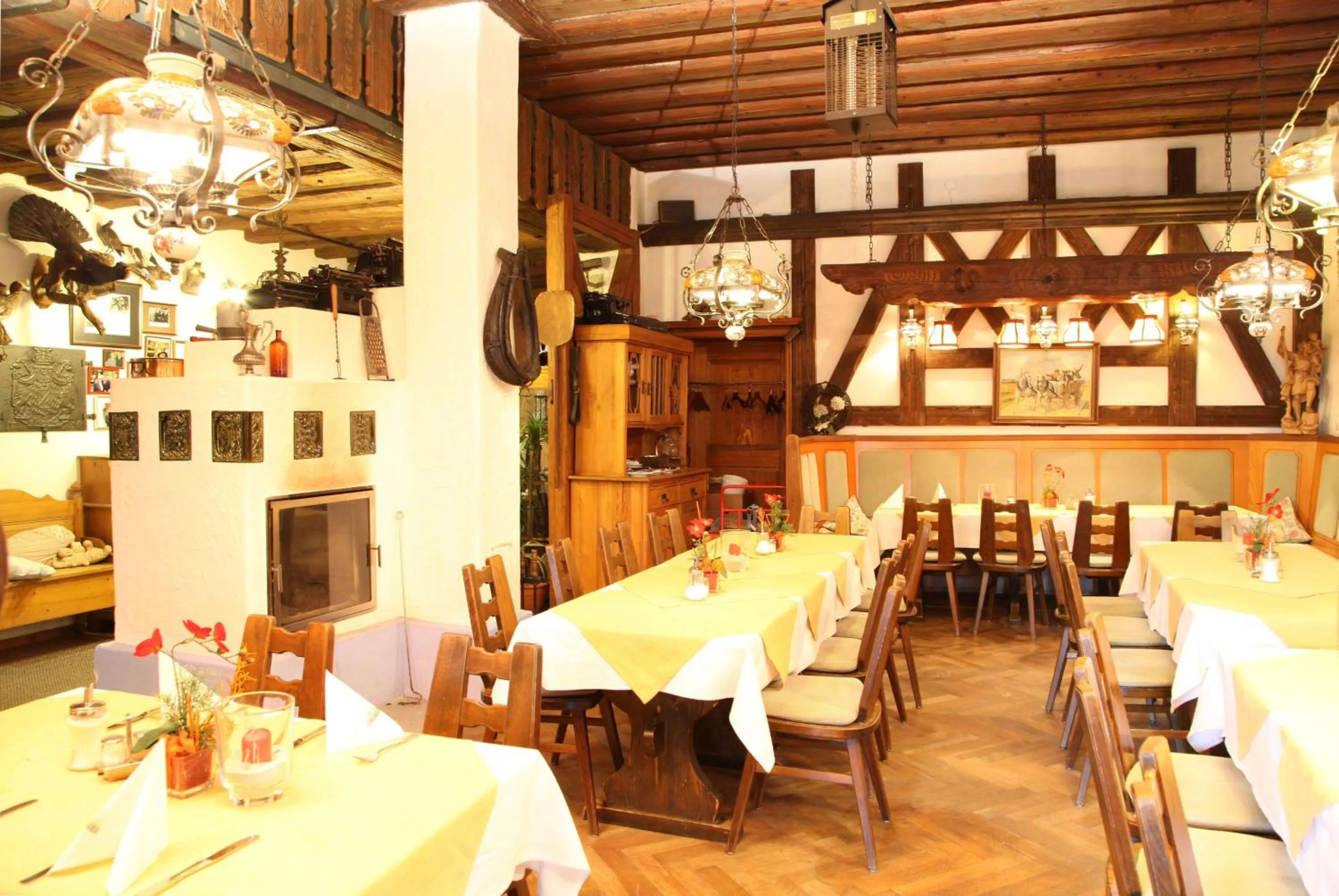 Restaurant/places to eat in Hotel-Landgasthof Schuster