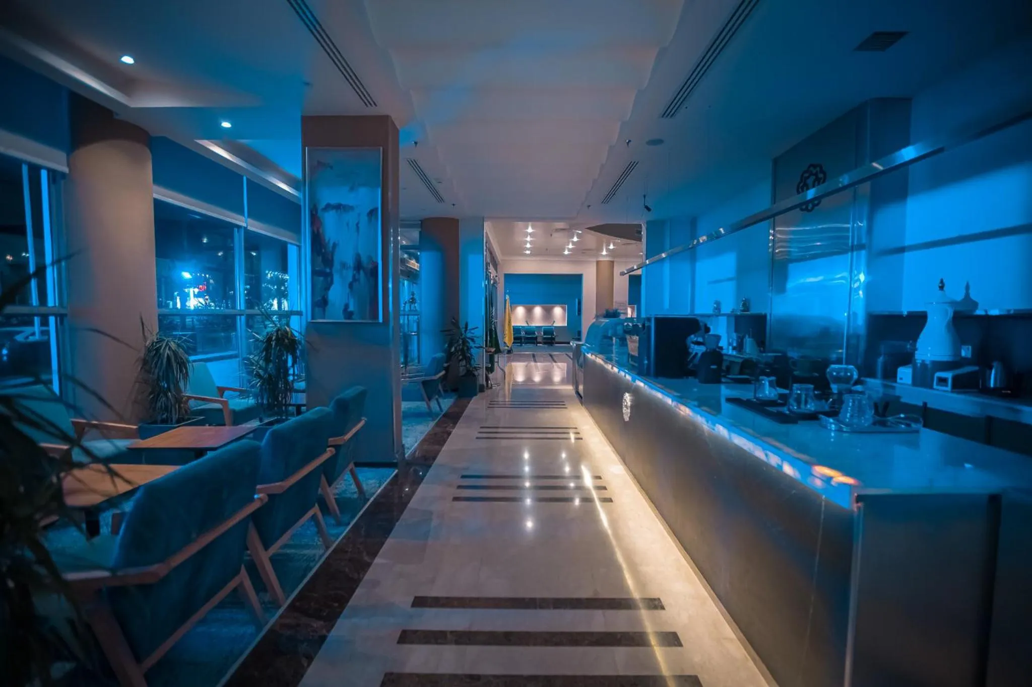 Lounge or bar in Golden Tulip Hotel Buraidah Al Qassim