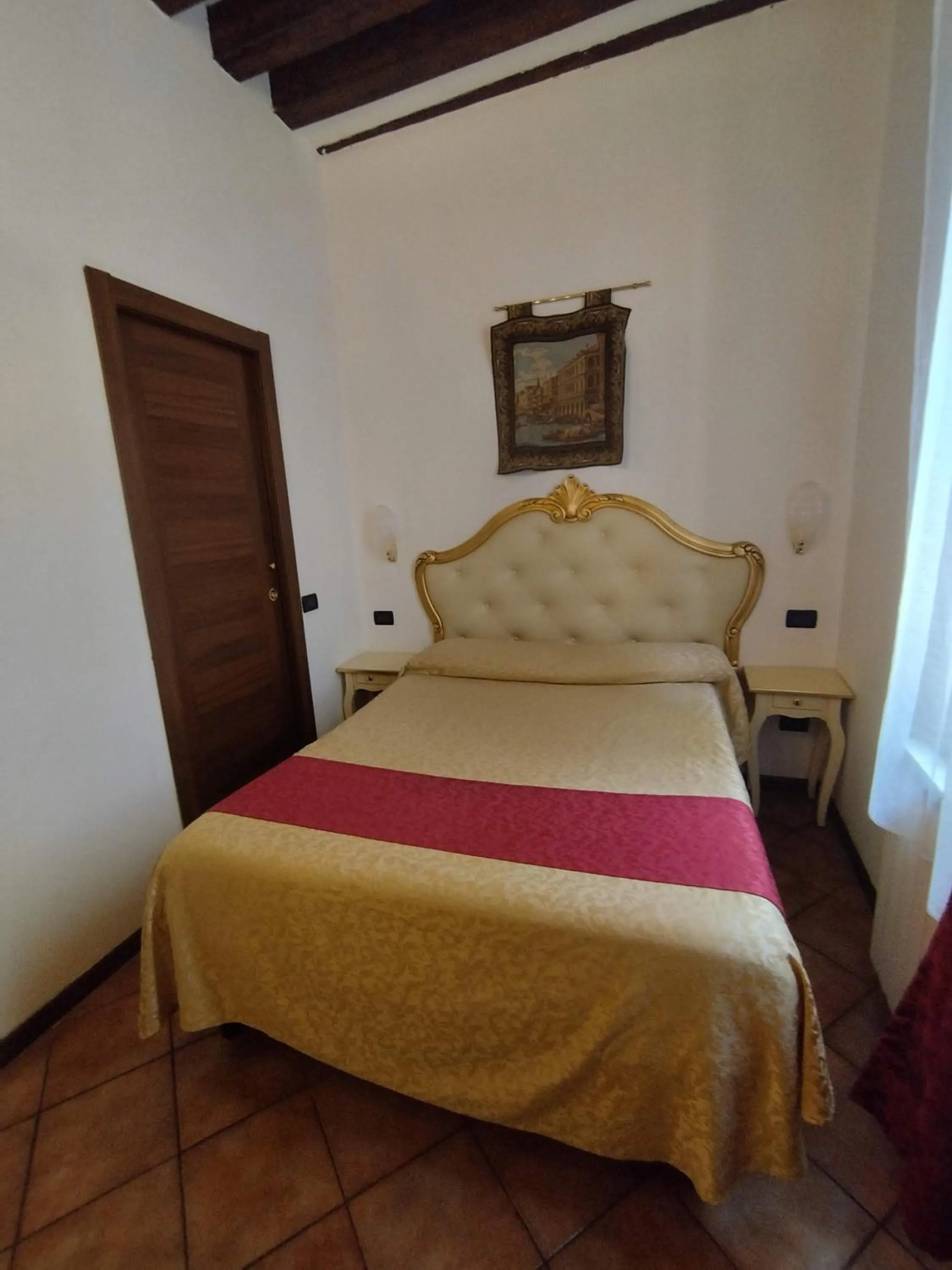 Bed in Alloggi SS Giovanni e Paolo