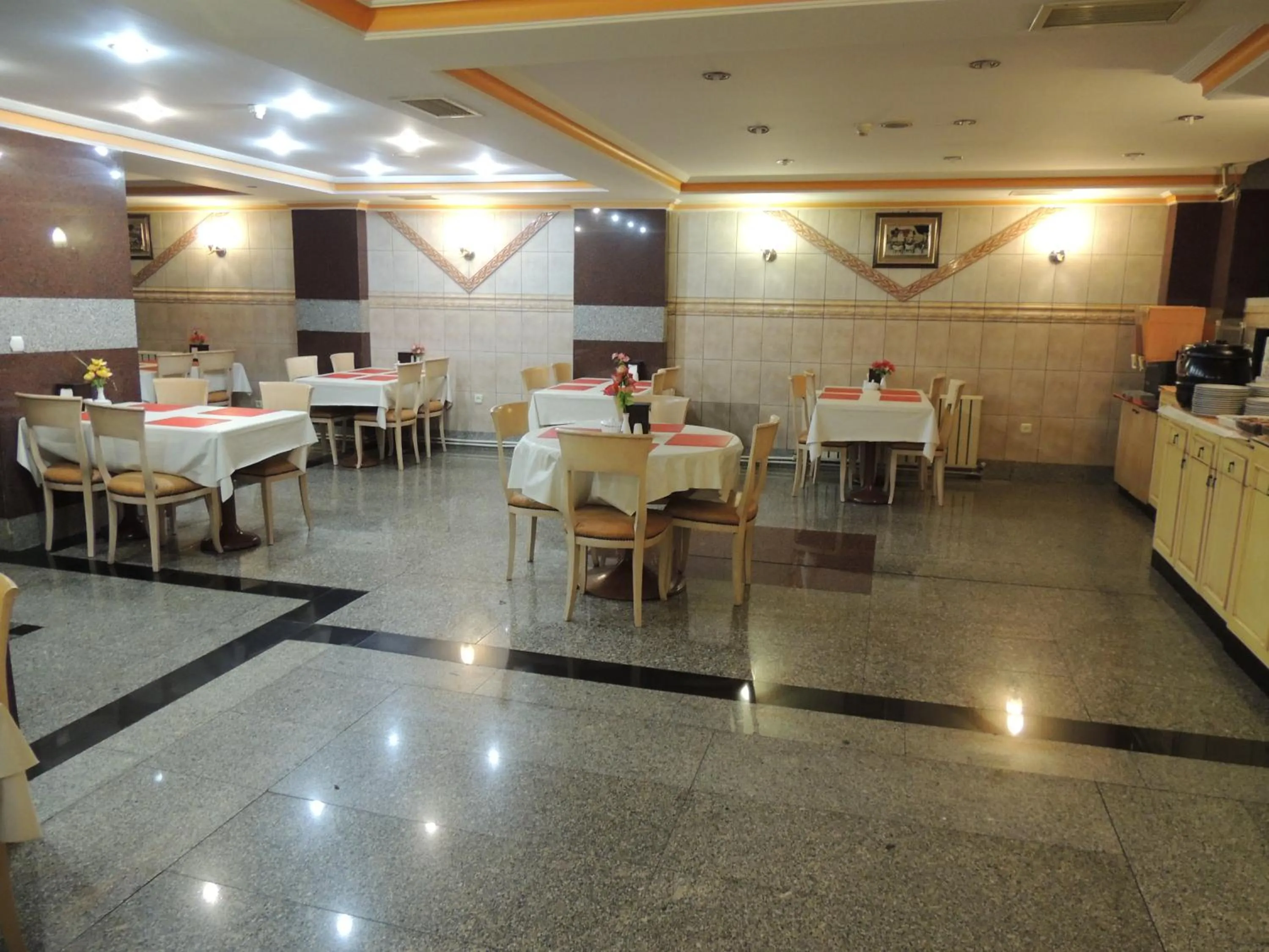 Food and drinks in Grand Dilara Hotel