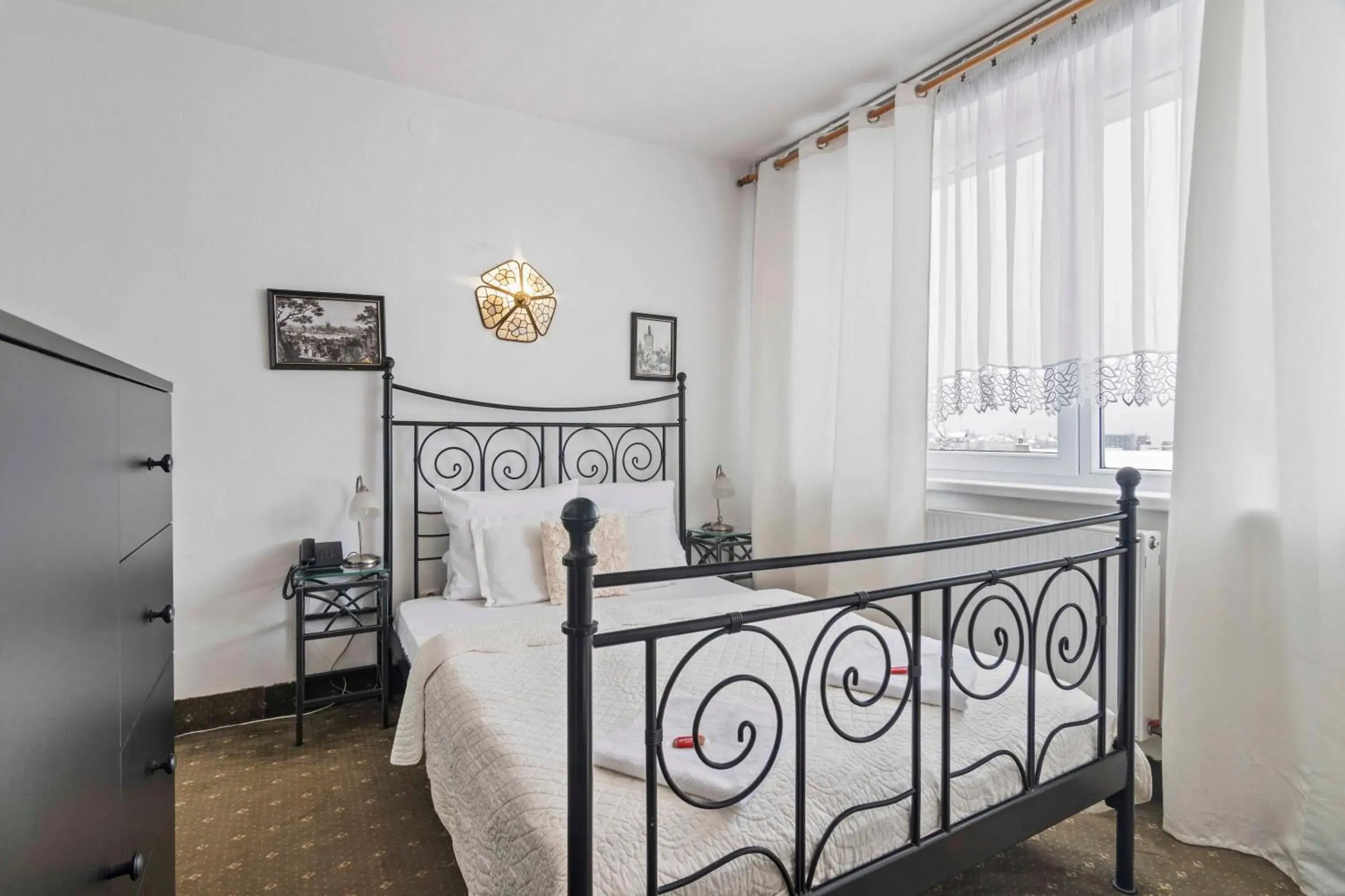 Double or Twin Room in White House Double or Twin Room in White House