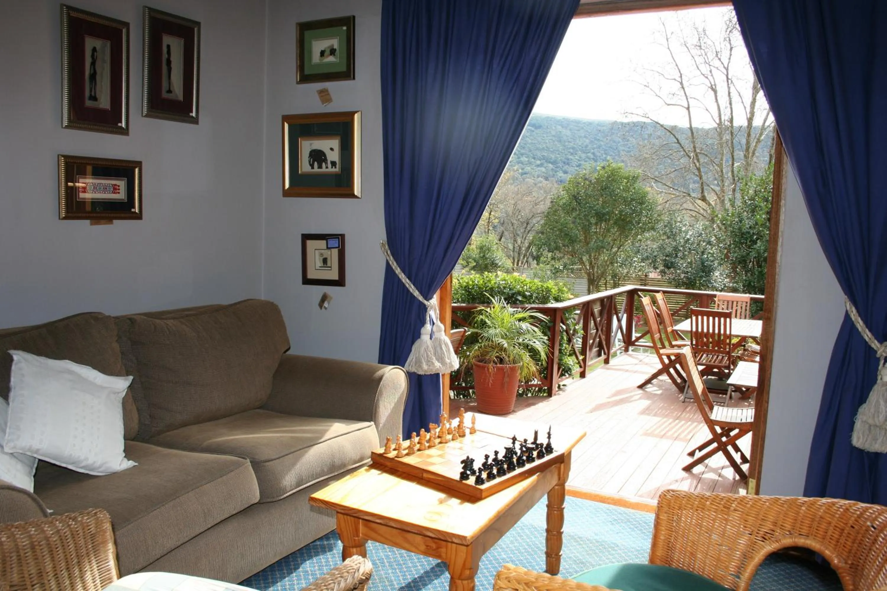 Communal lounge/ TV room in The Manderson Hotel and Conference Centre