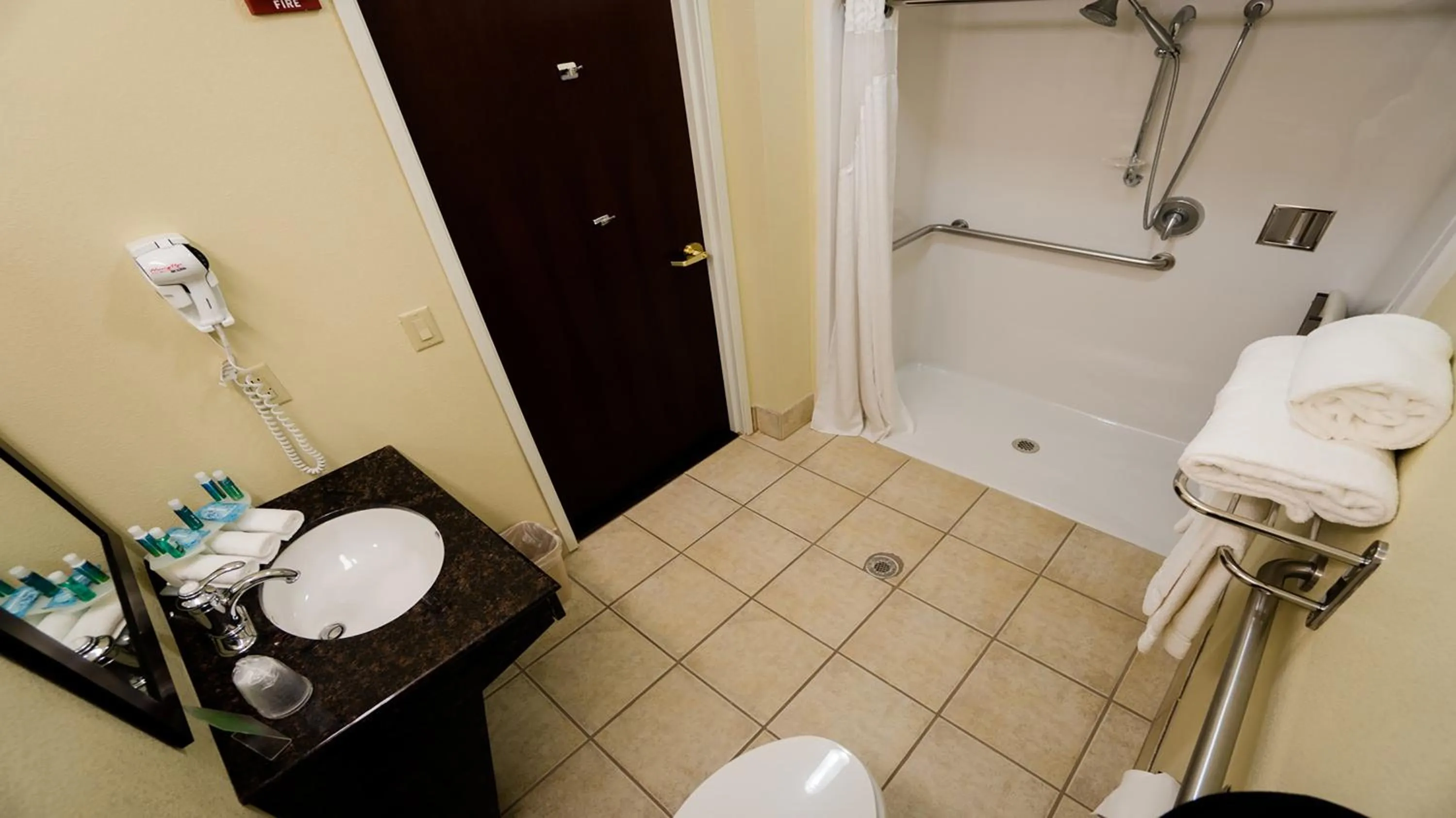 Photo of the whole room in Holiday Inn Express Hotel & Suites Pampa by IHG