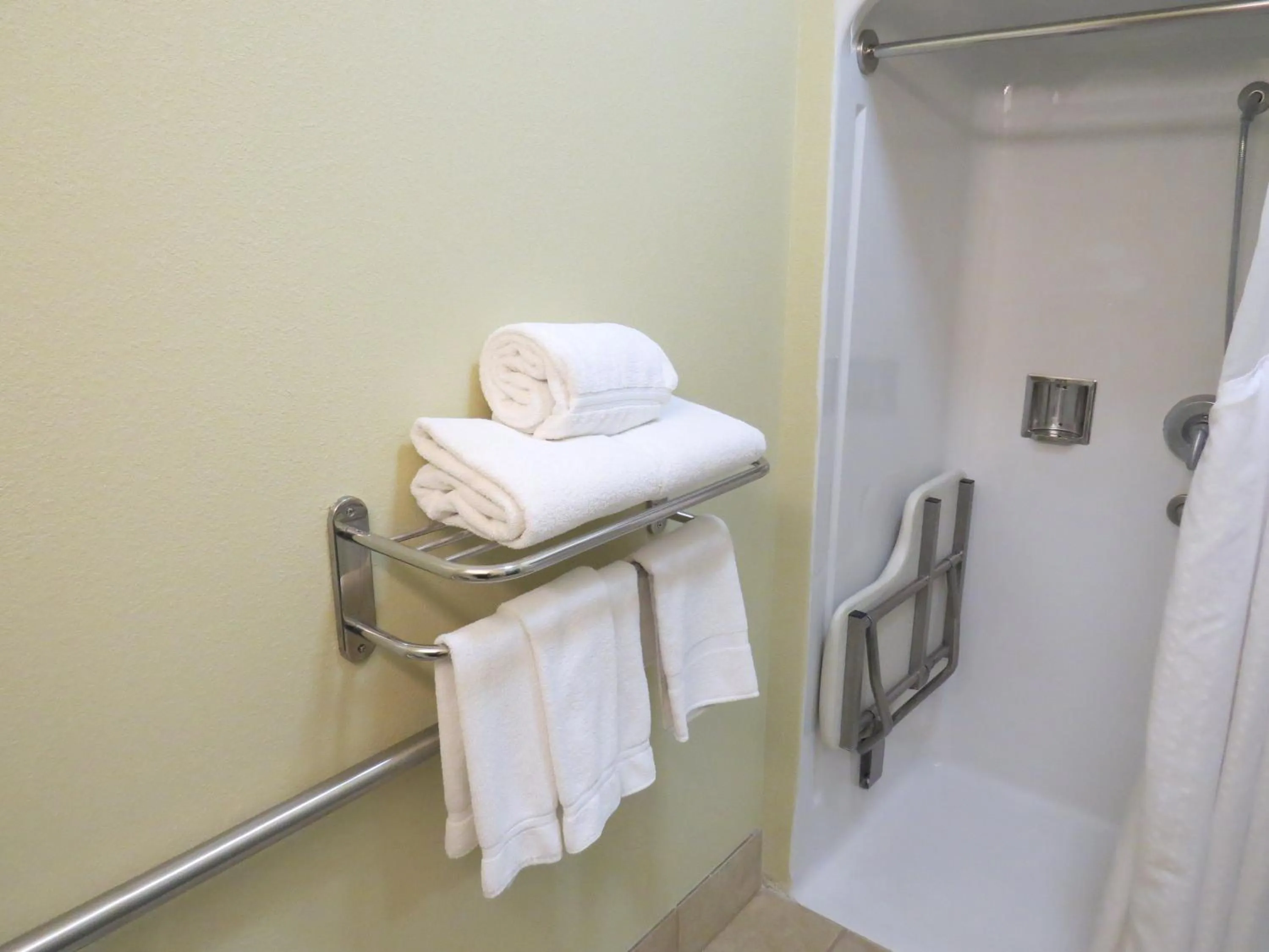 Photo of the whole room in Holiday Inn Express Hotel & Suites Pampa by IHG