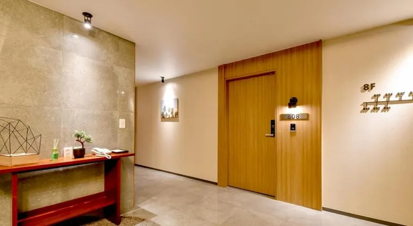 Blanc Business Hotel