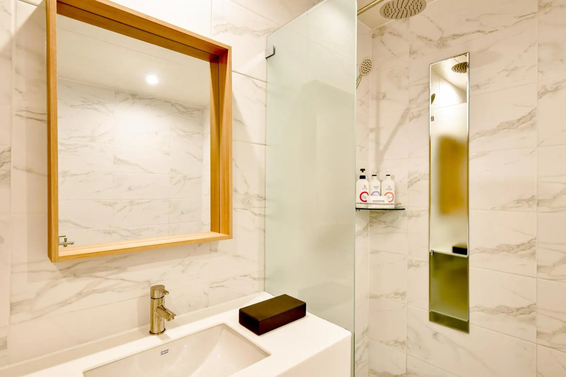 Blanc Business Hotel