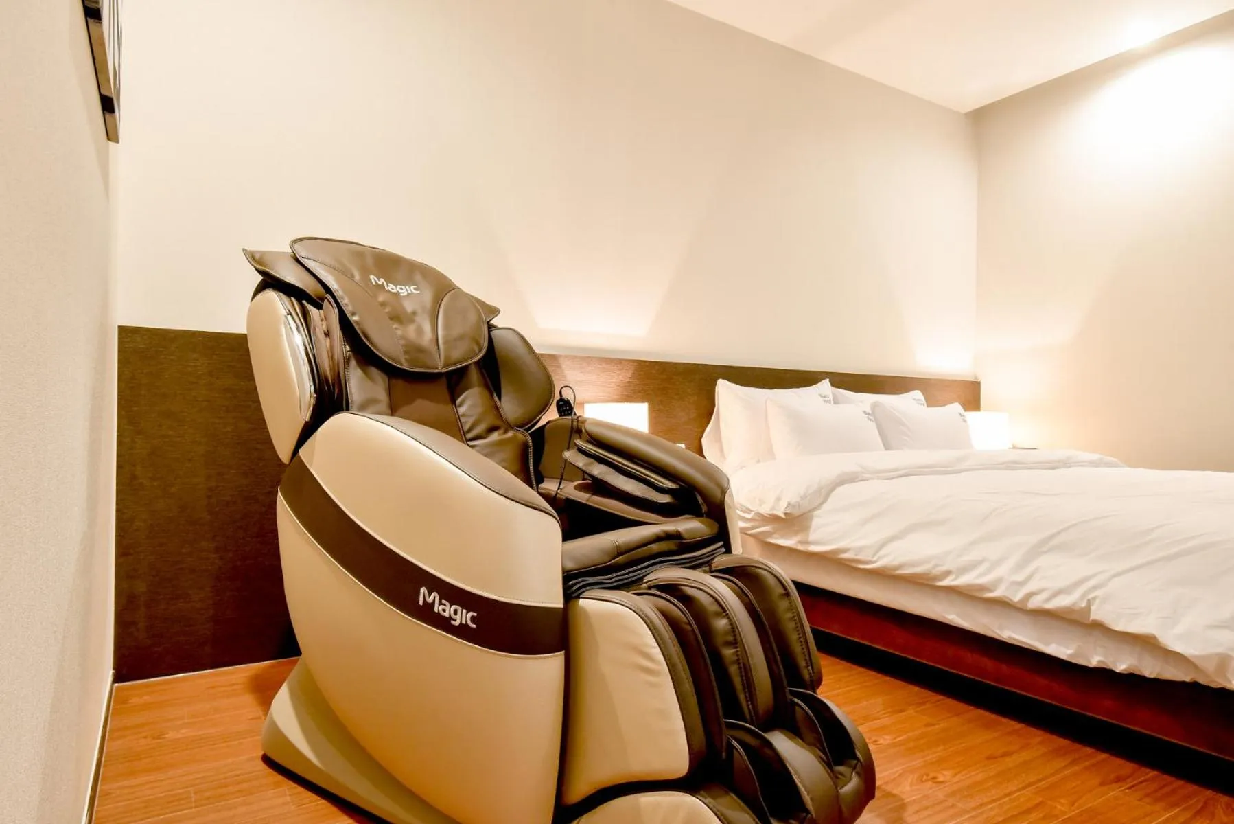 Bed in Blanc Business Hotel