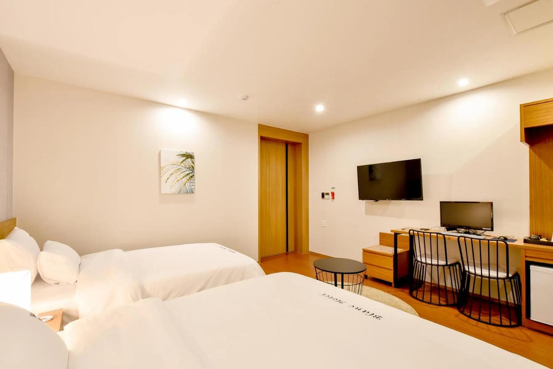 Bed in Blanc Business Hotel