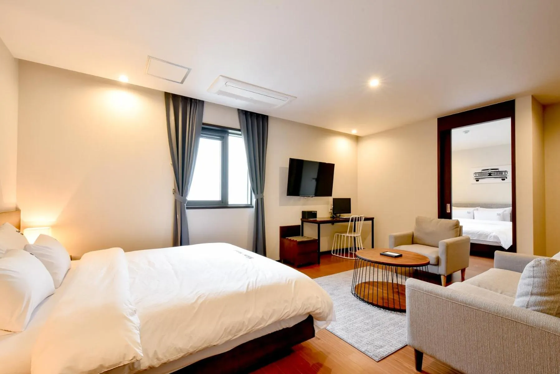 Bed in Blanc Business Hotel