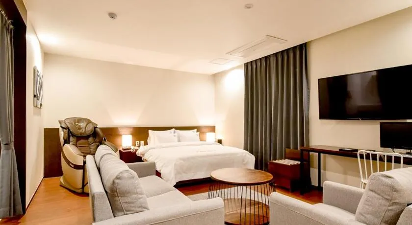 Bed in Blanc Business Hotel